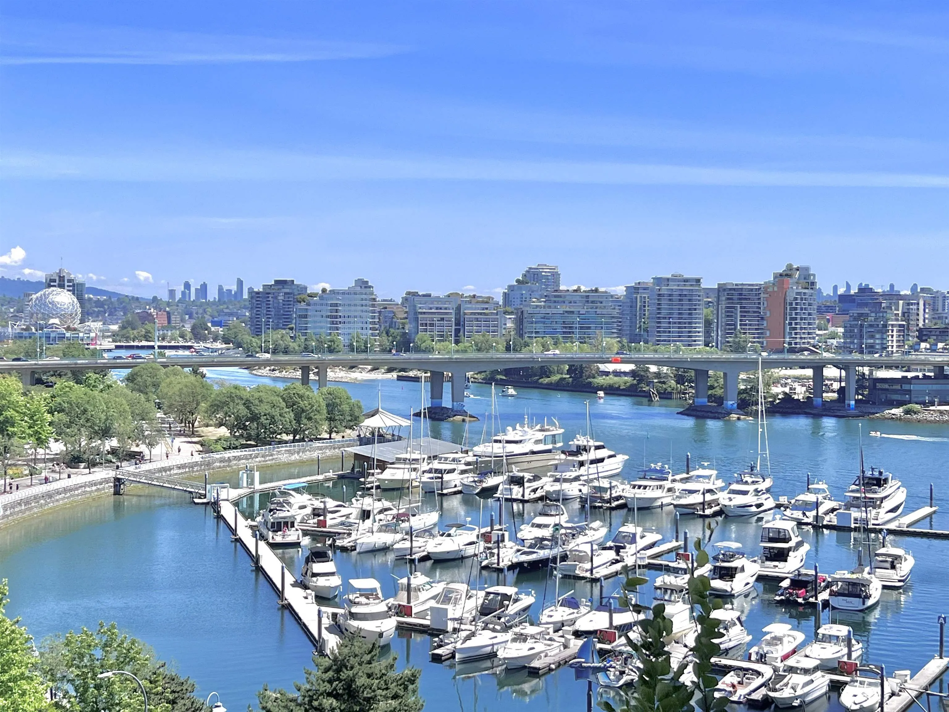 1002 1201 Marinaside Crescent