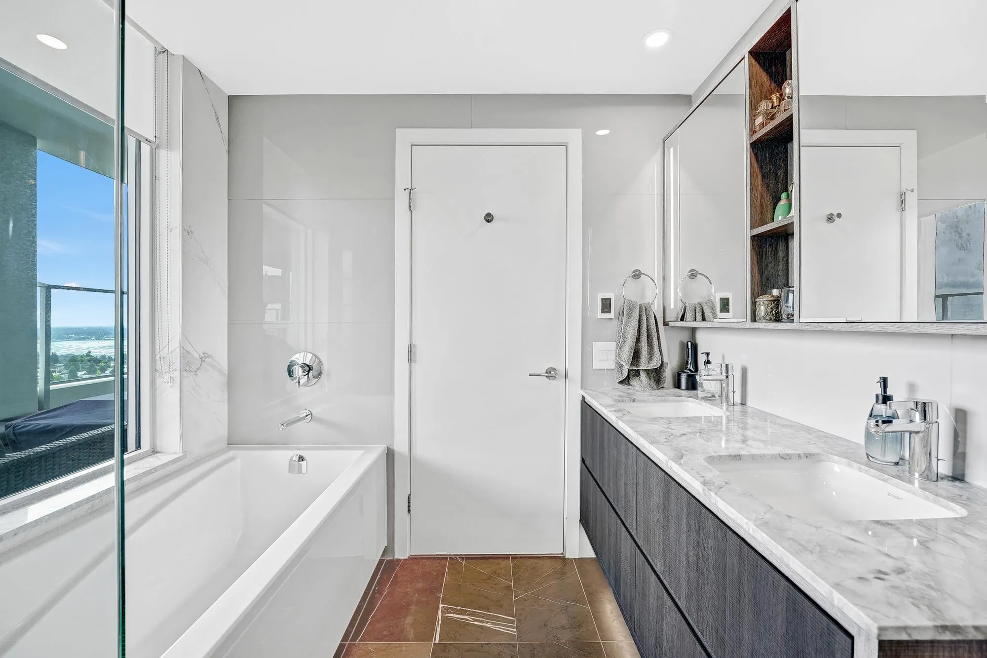1302 1441 Johnston Road