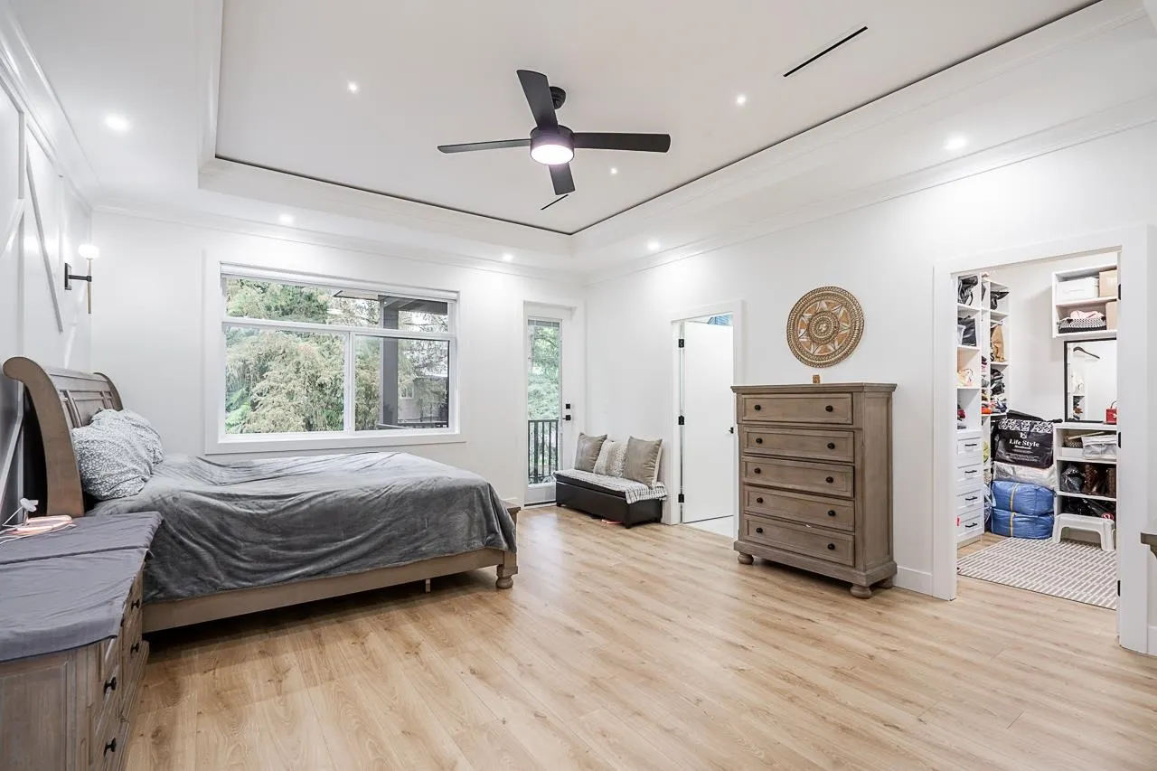 11370 Glen Avon Drive