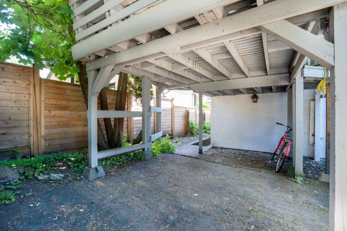 2575 W 3rd Avenue