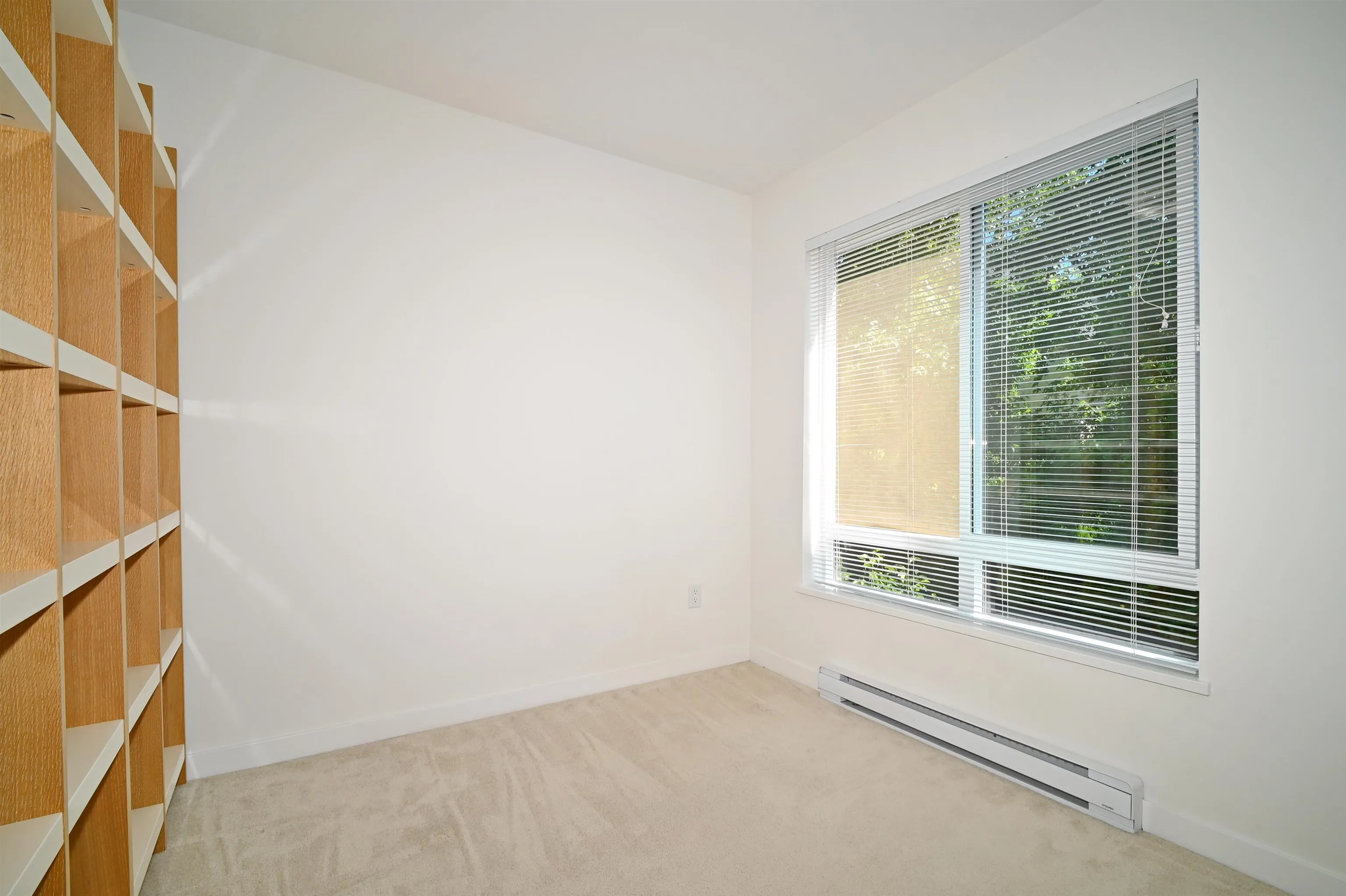 73 15898 27 Avenue