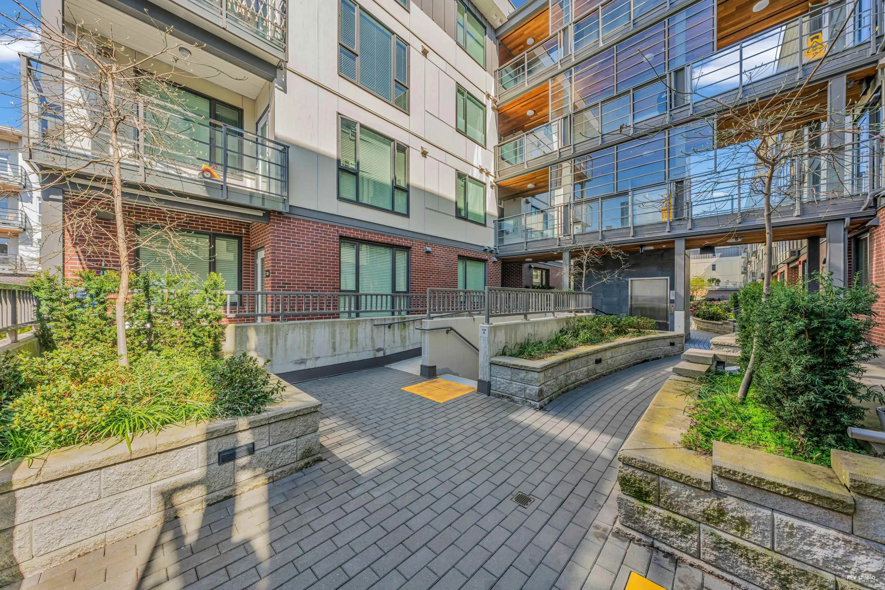 PH47 5355 Lane Street