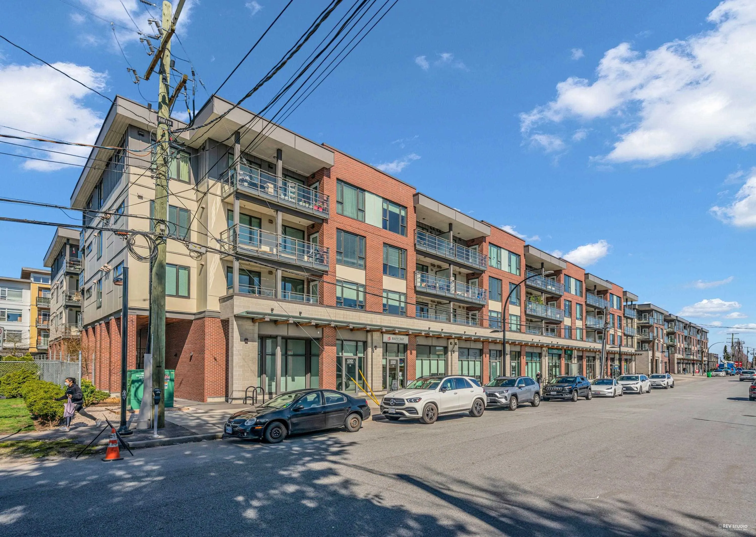 PH47 5355 Lane Street