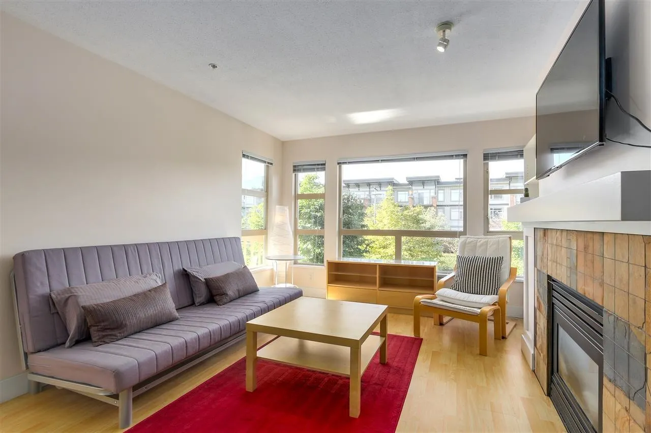 303 2338 Western Parkway