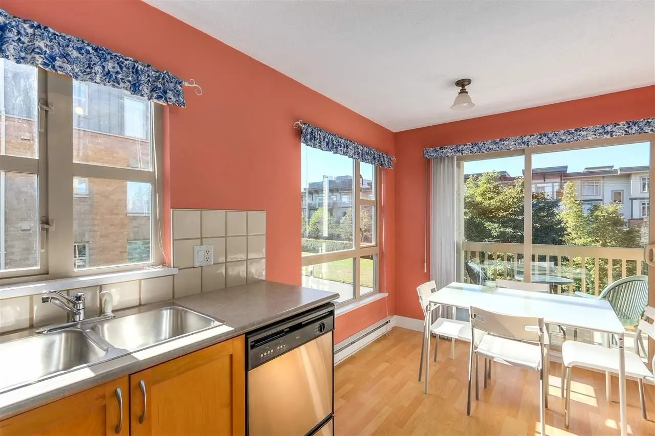 303 2338 Western Parkway