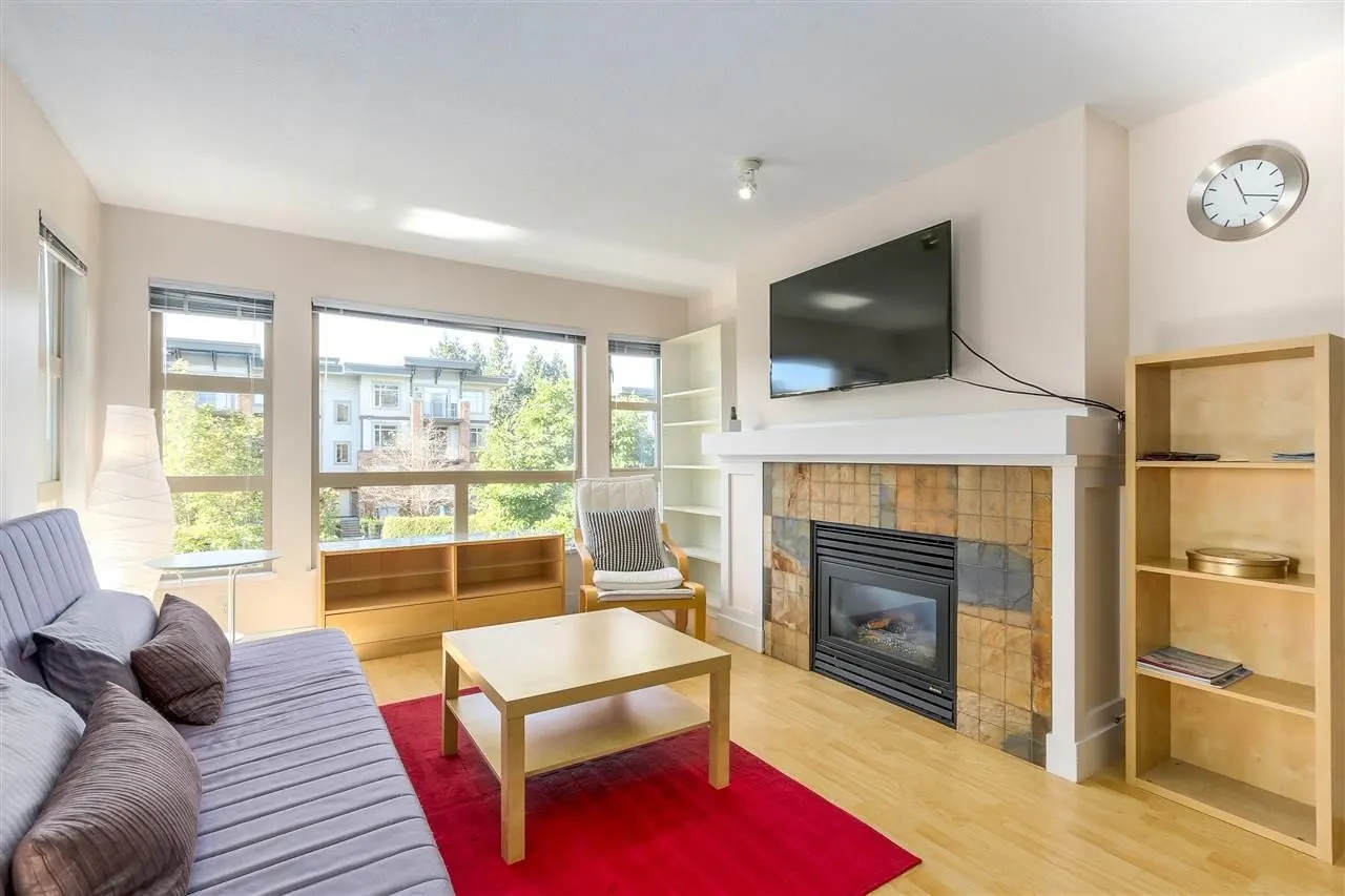 303 2338 Western Parkway