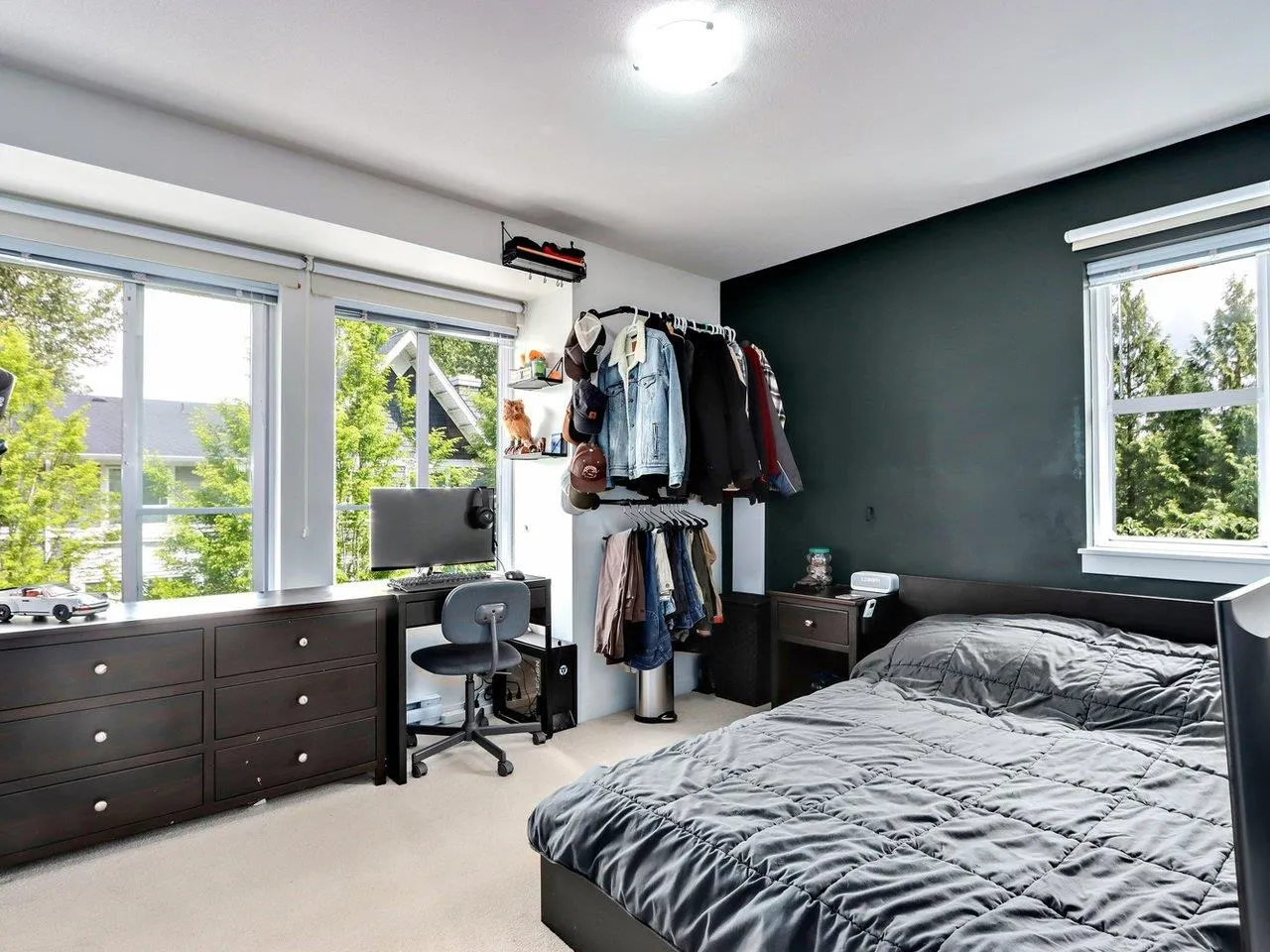 95 2418 Avon Place
