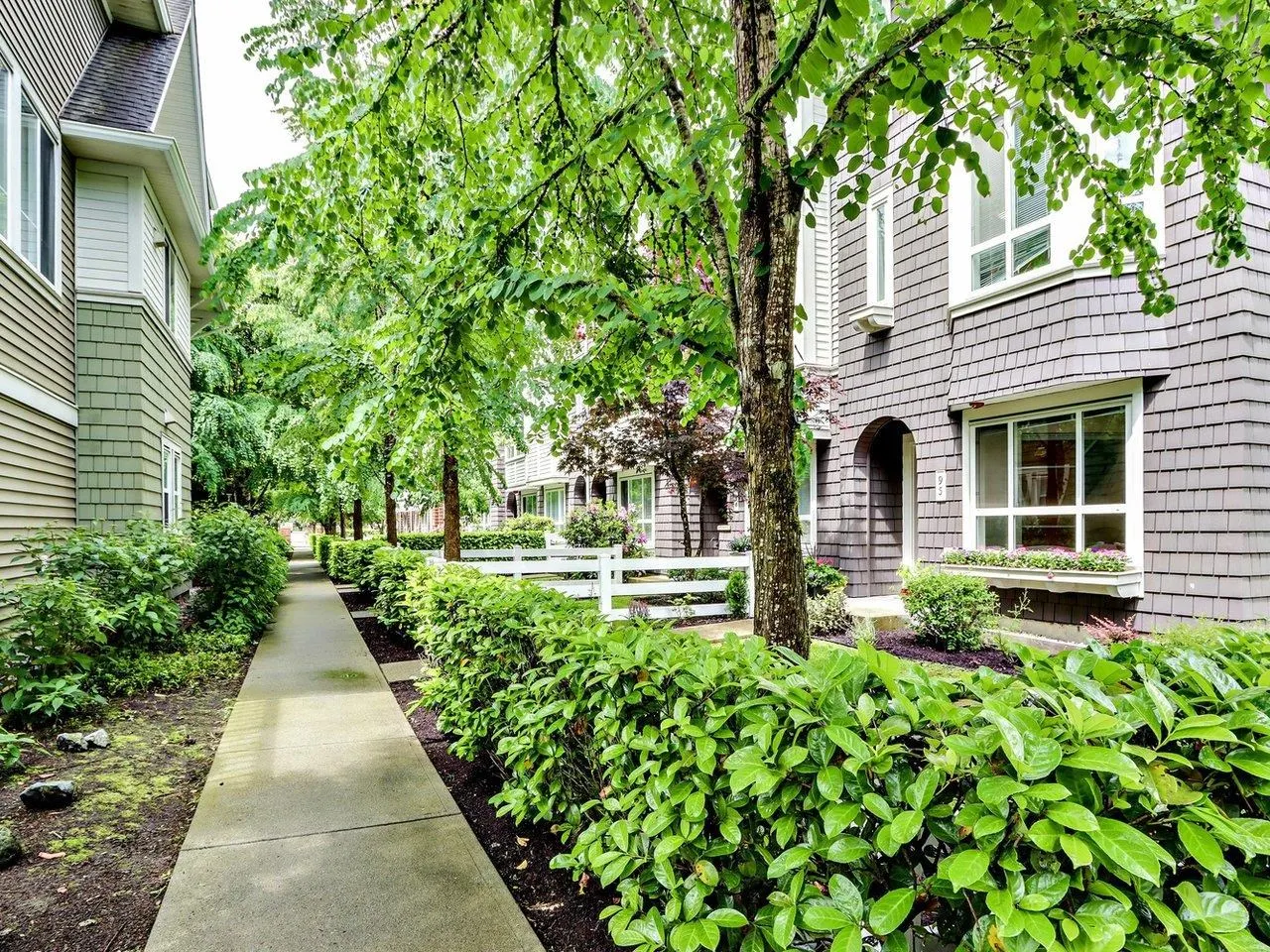 95 2418 Avon Place