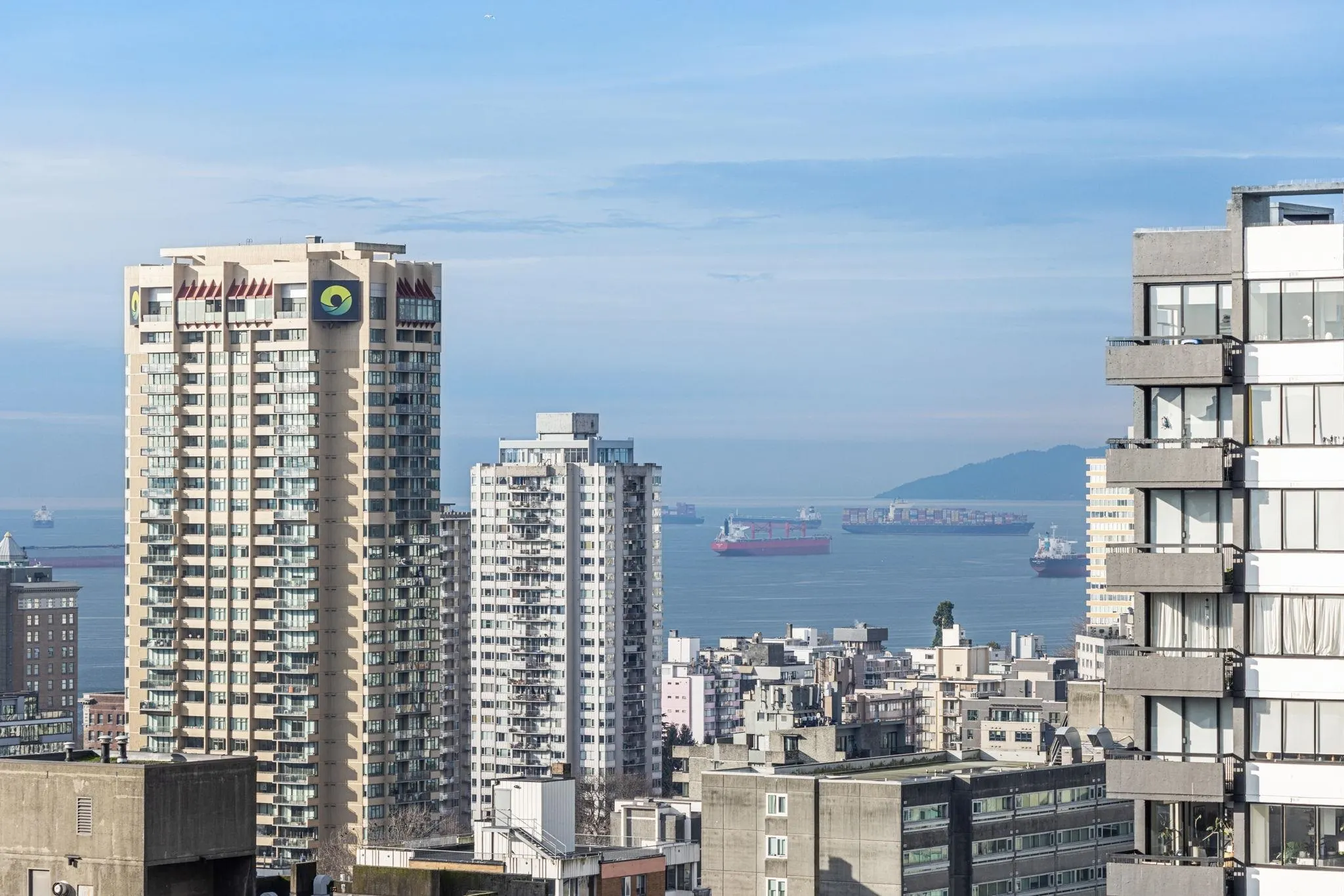 1901 1408 Robson Street