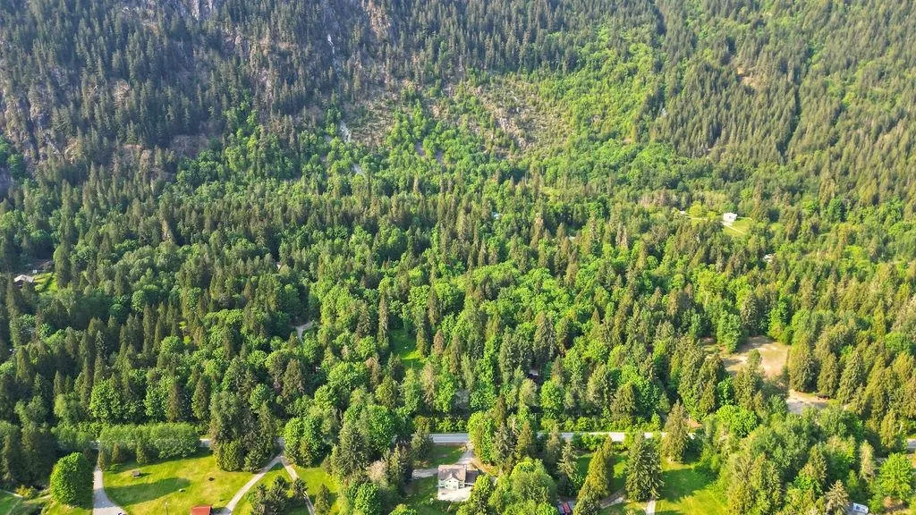 14605 Squamish Valley Road