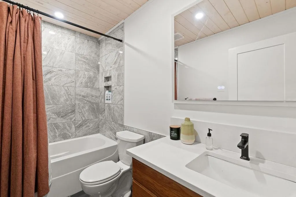 14605 Squamish Valley Road