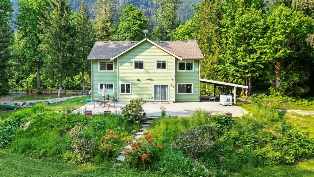 14605 Squamish Valley Road