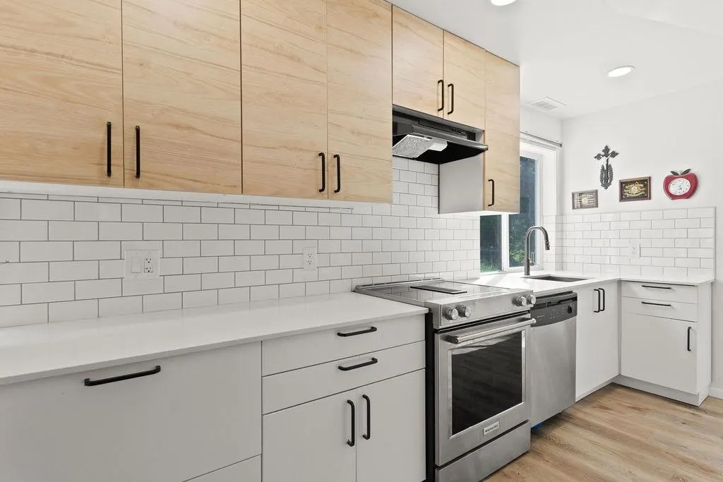 14605 Squamish Valley Road