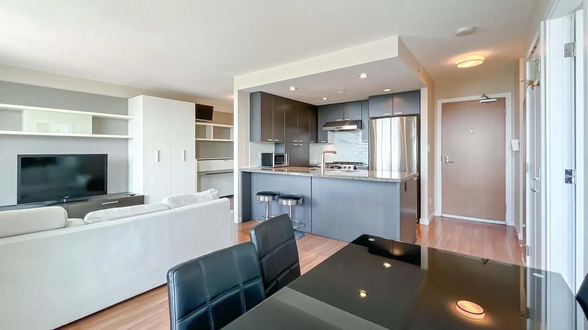 2402 2232 Douglas Road