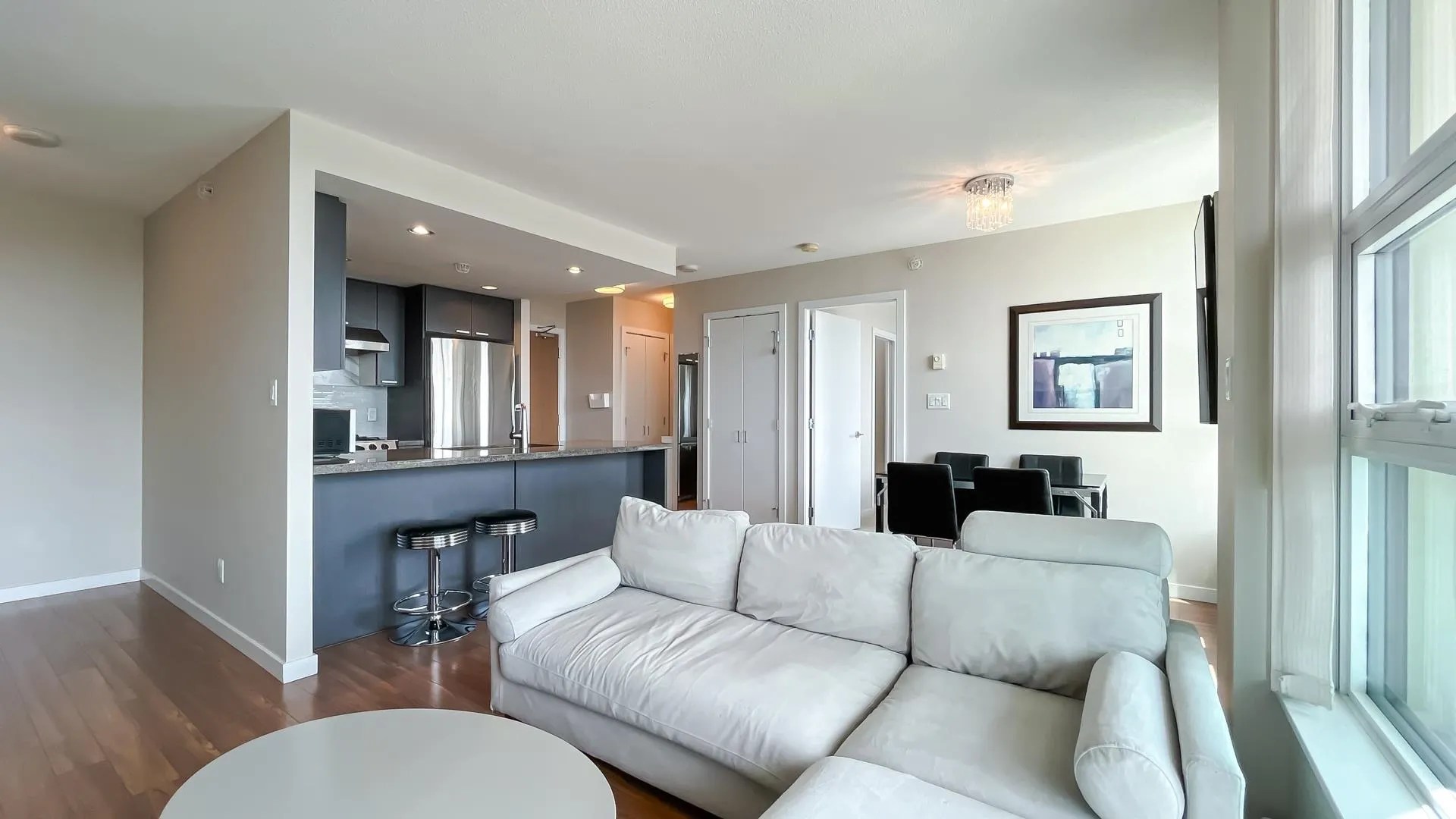 2402 2232 Douglas Road