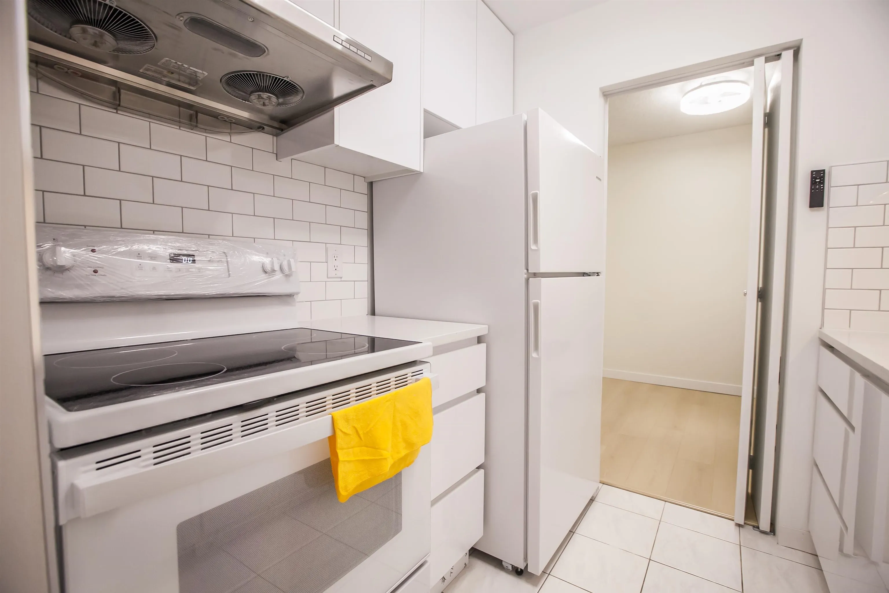 328 8460 Lansdowne Road