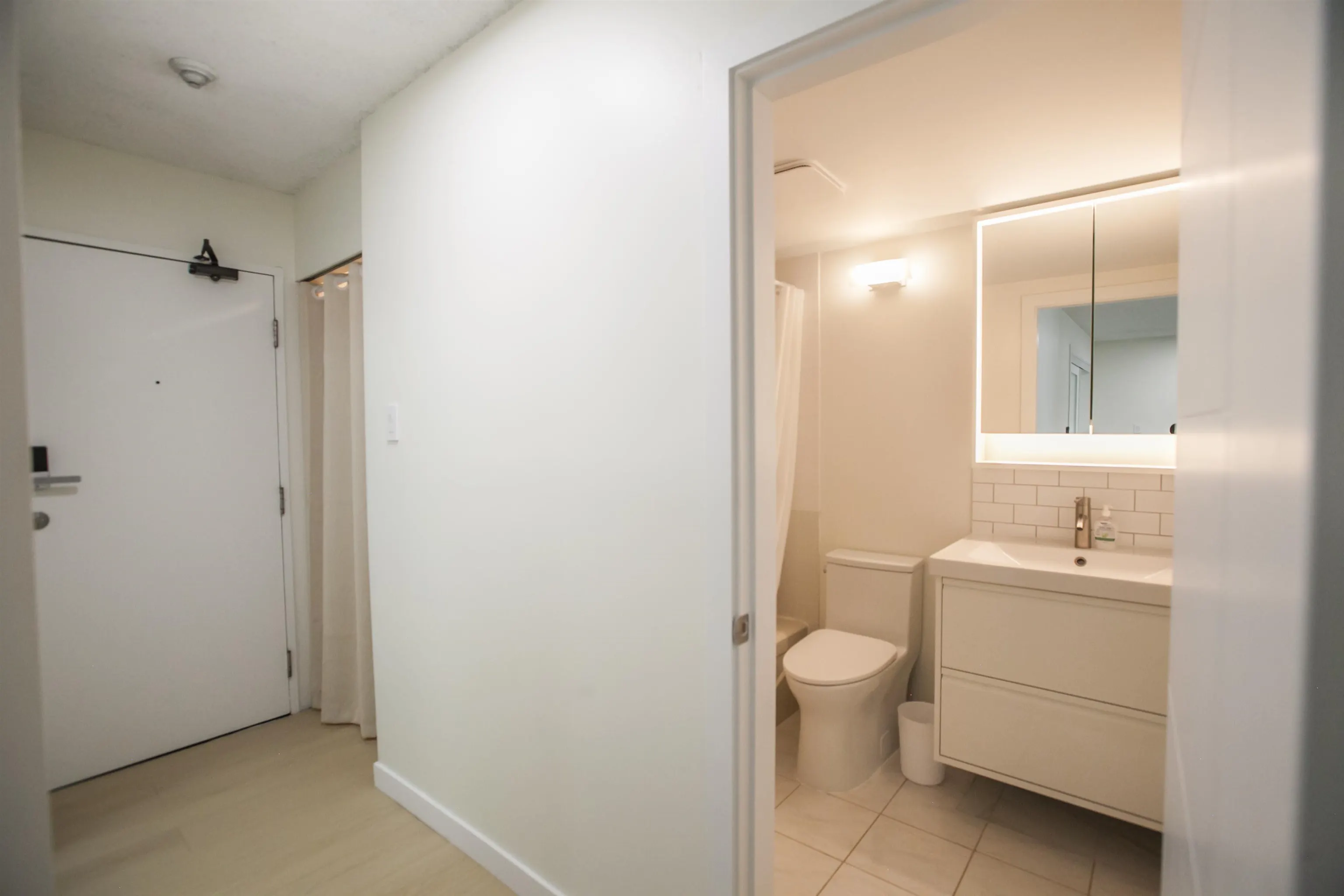 328 8460 Lansdowne Road