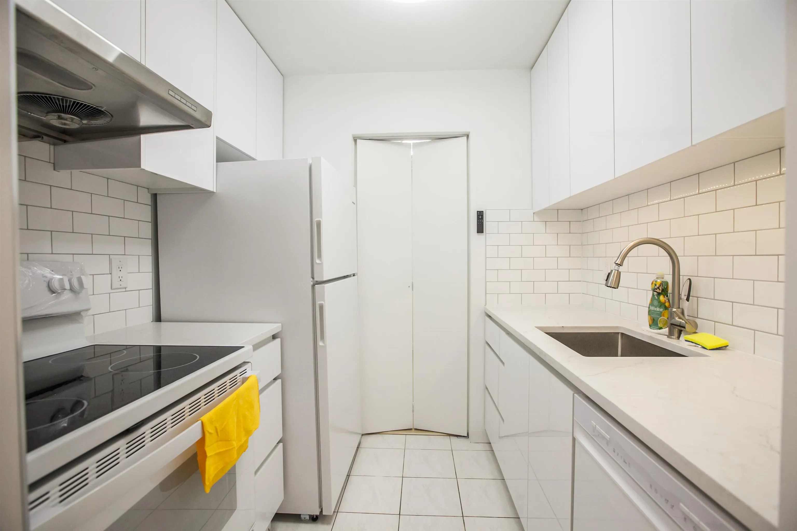 328 8460 Lansdowne Road