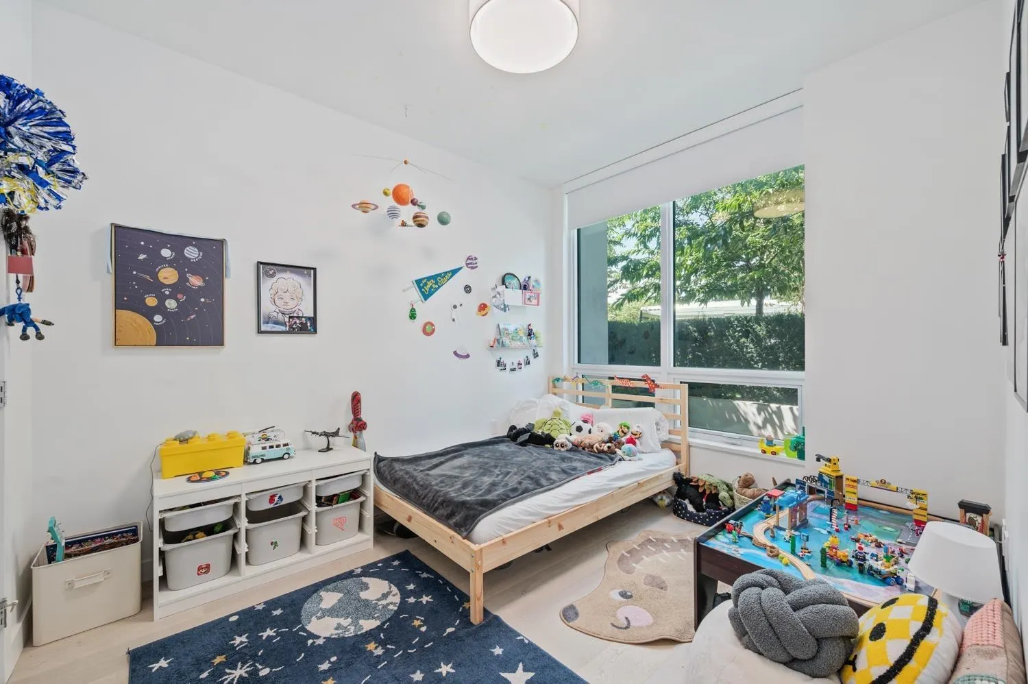 10X 4240 Cambie Street
