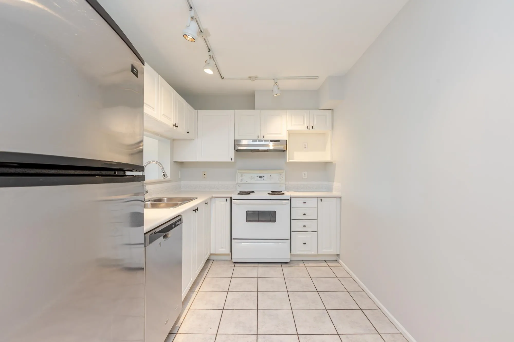 208 16137 83 Avenue