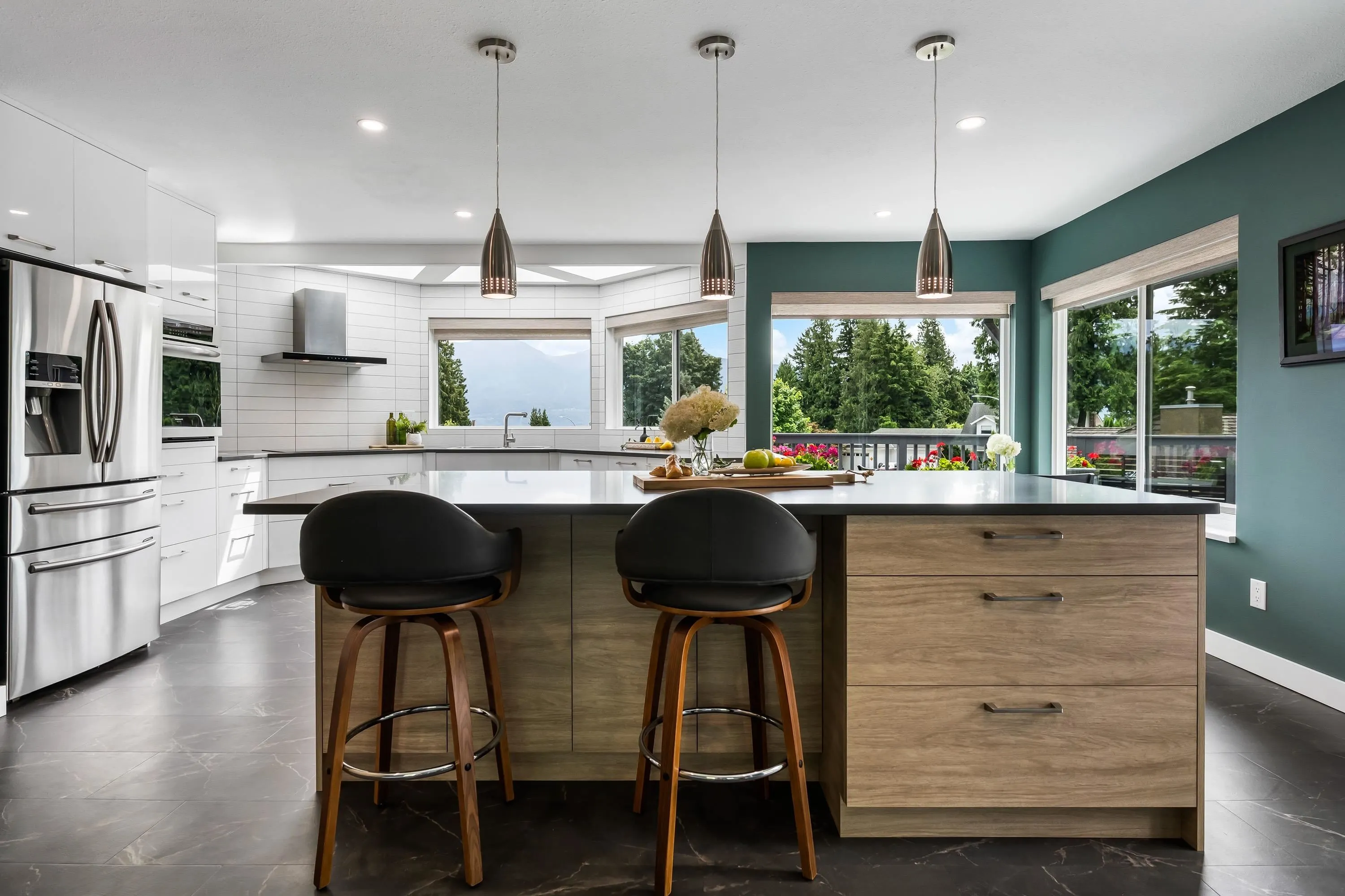 10023 Eagle Crescent