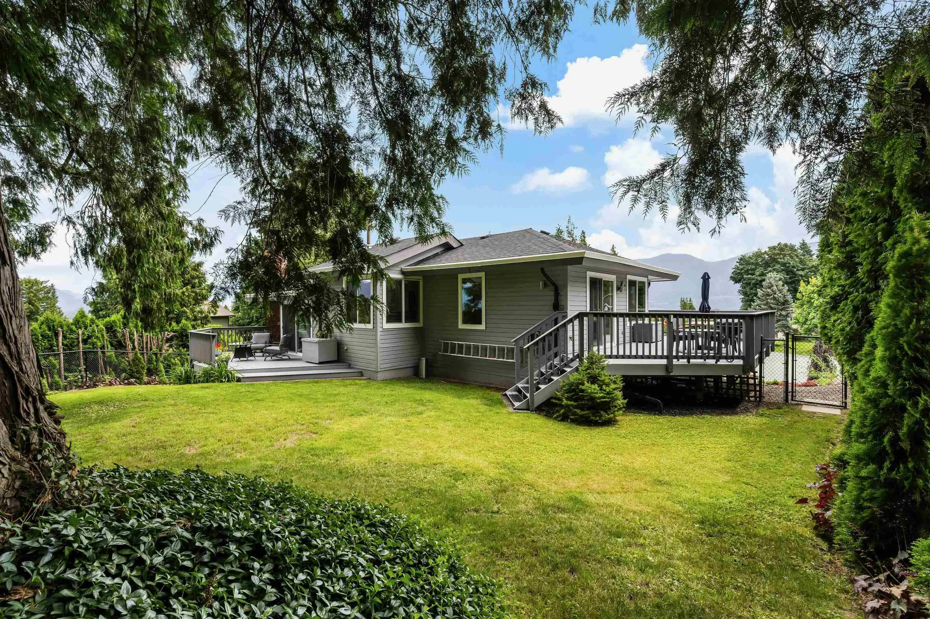 10023 Eagle Crescent