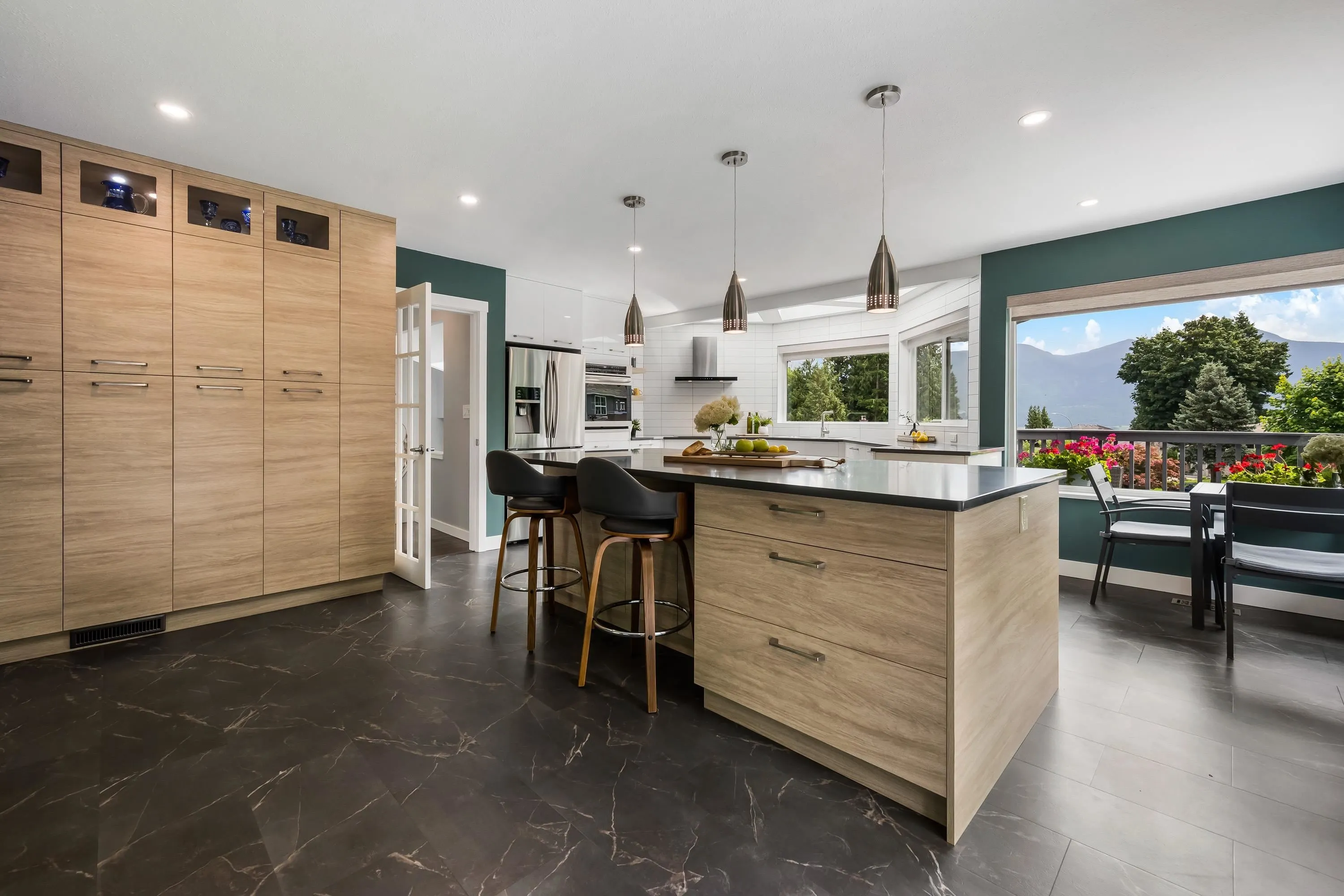 10023 Eagle Crescent