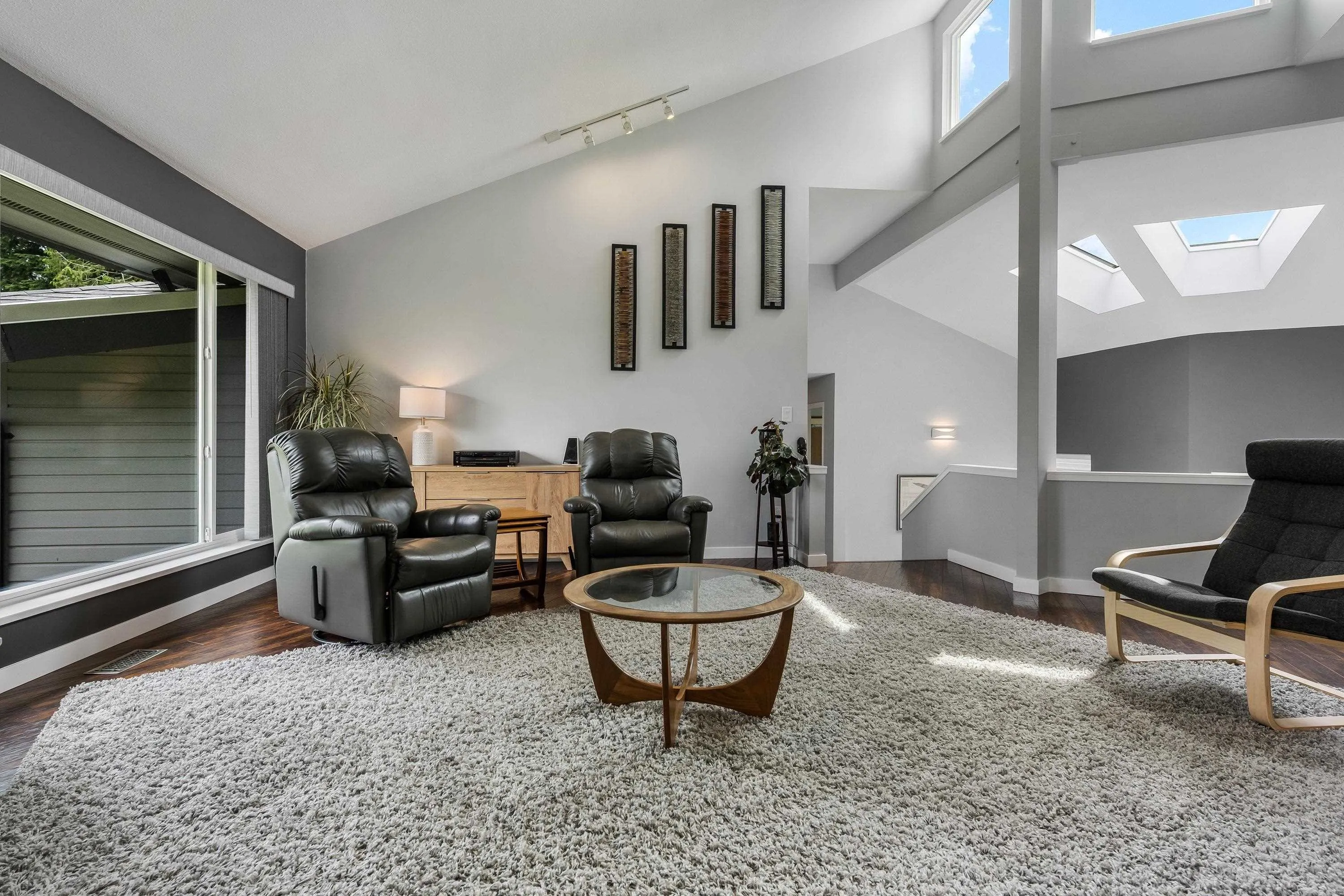 10023 Eagle Crescent