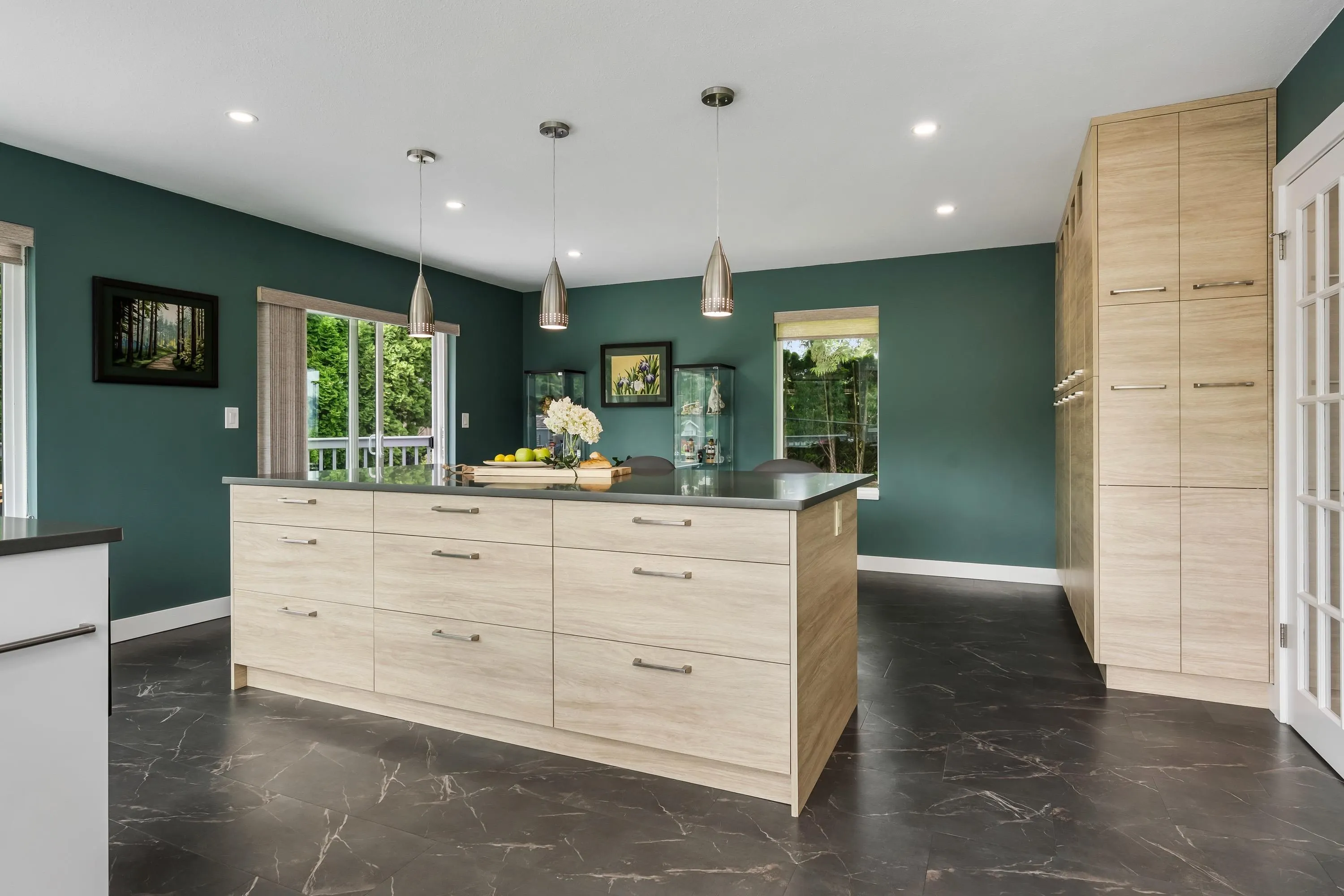 10023 Eagle Crescent