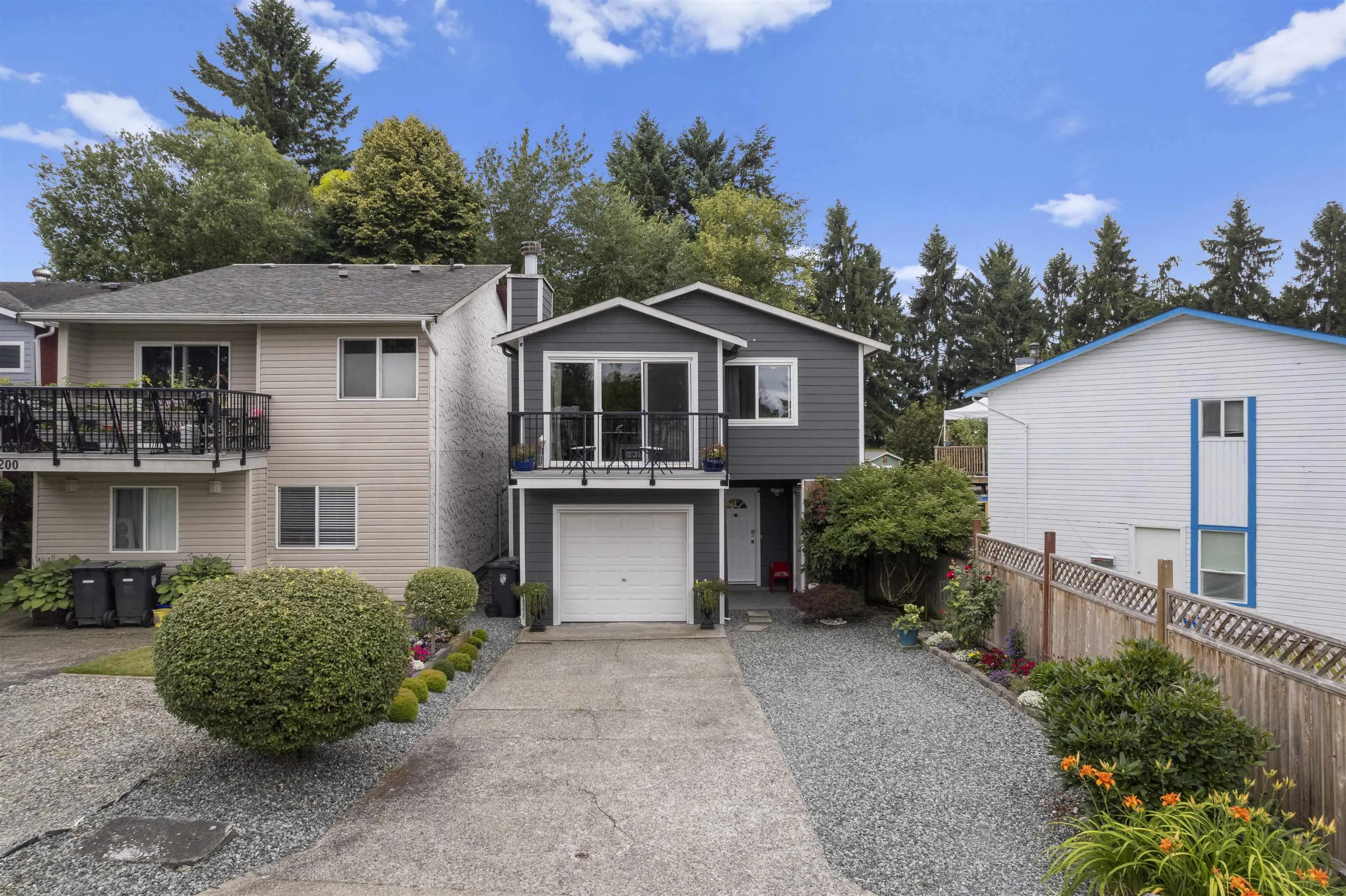 202 Davis Crescent