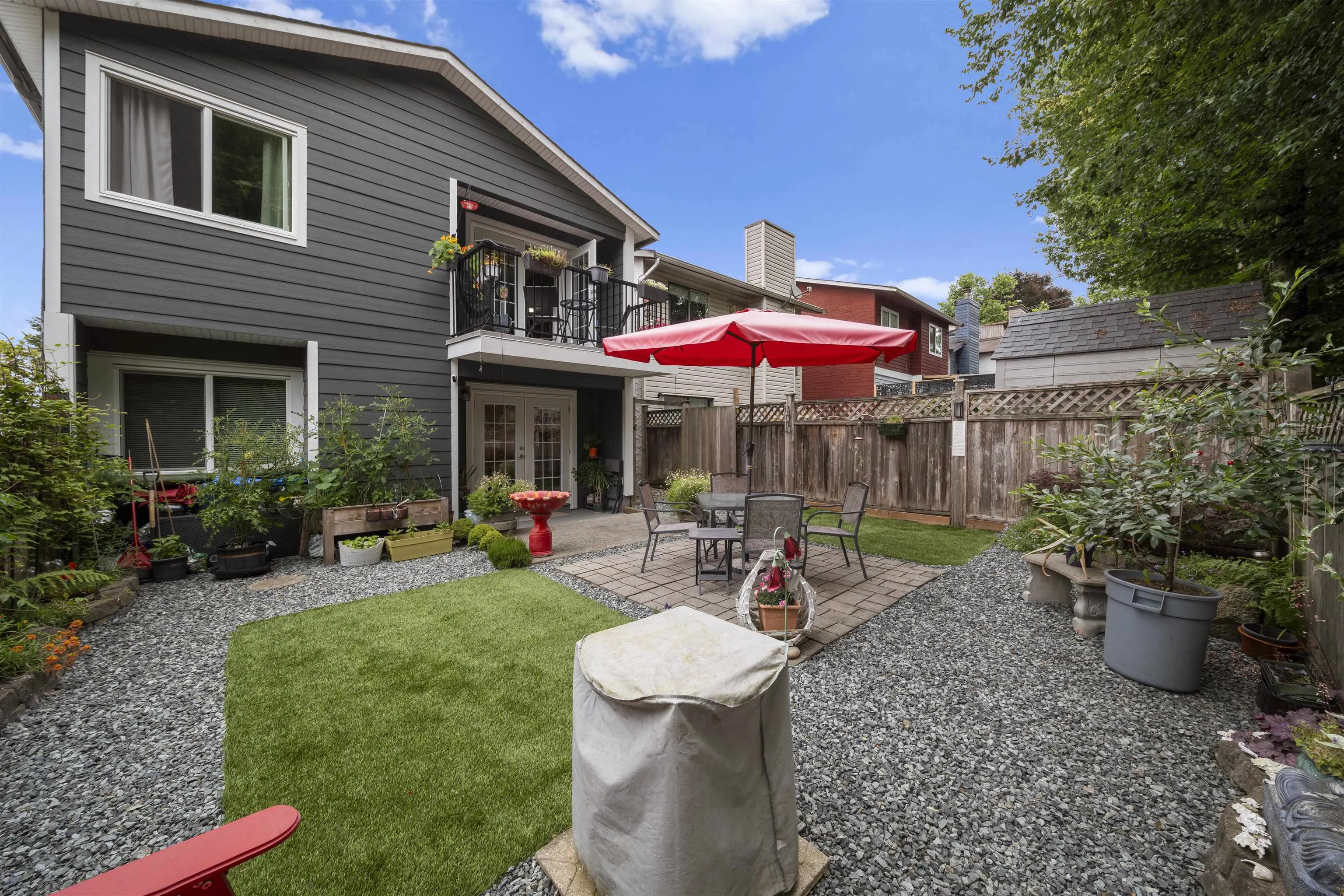 202 Davis Crescent