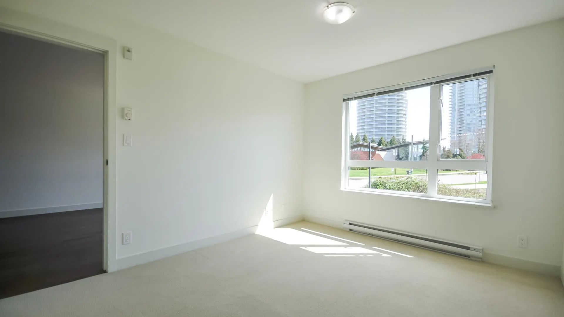 331 7088 14th Avenue