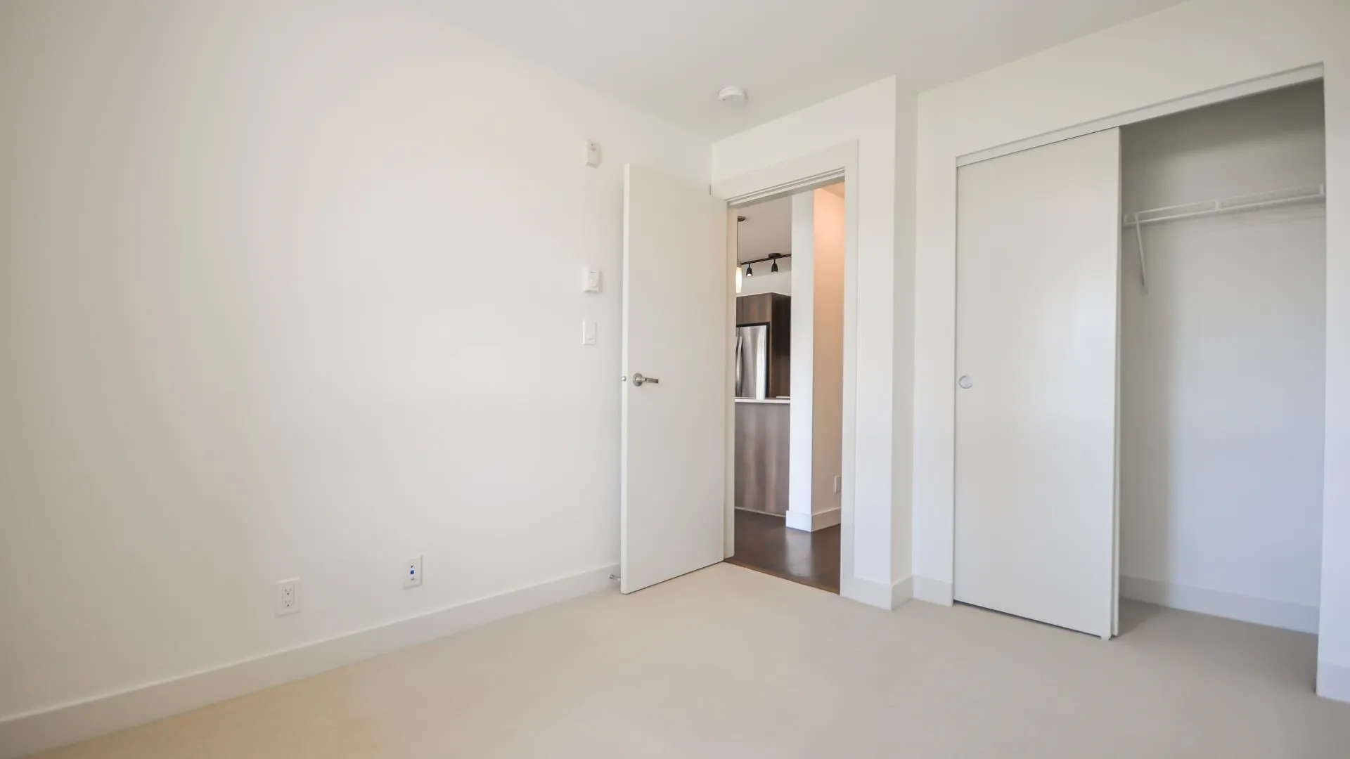 331 7088 14th Avenue