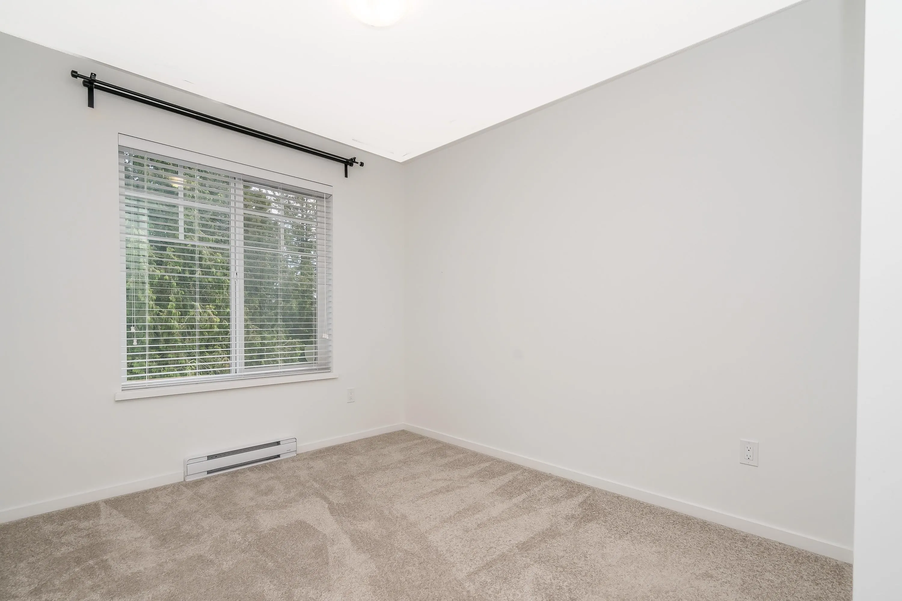 105 15850 85 Avenue