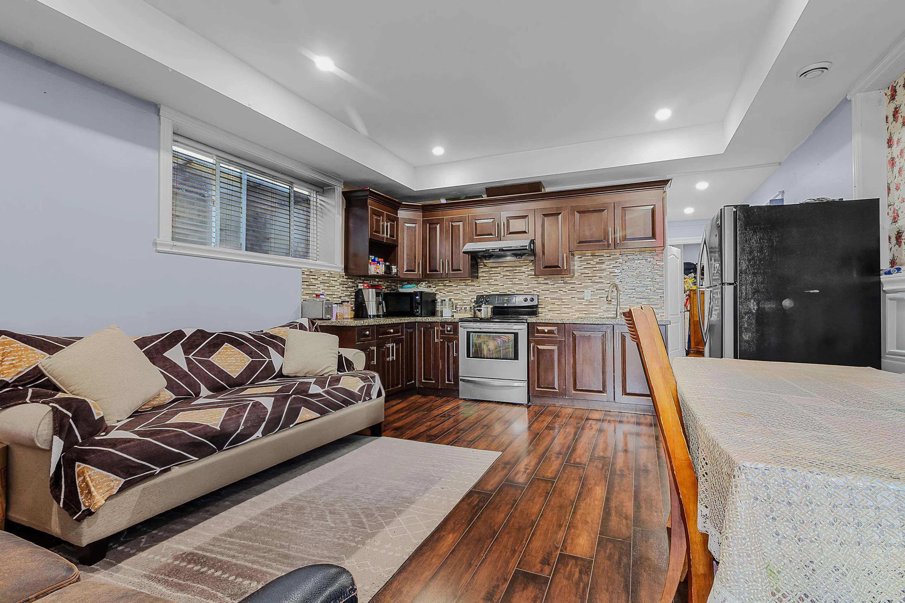 5733 W Kettle Crescent