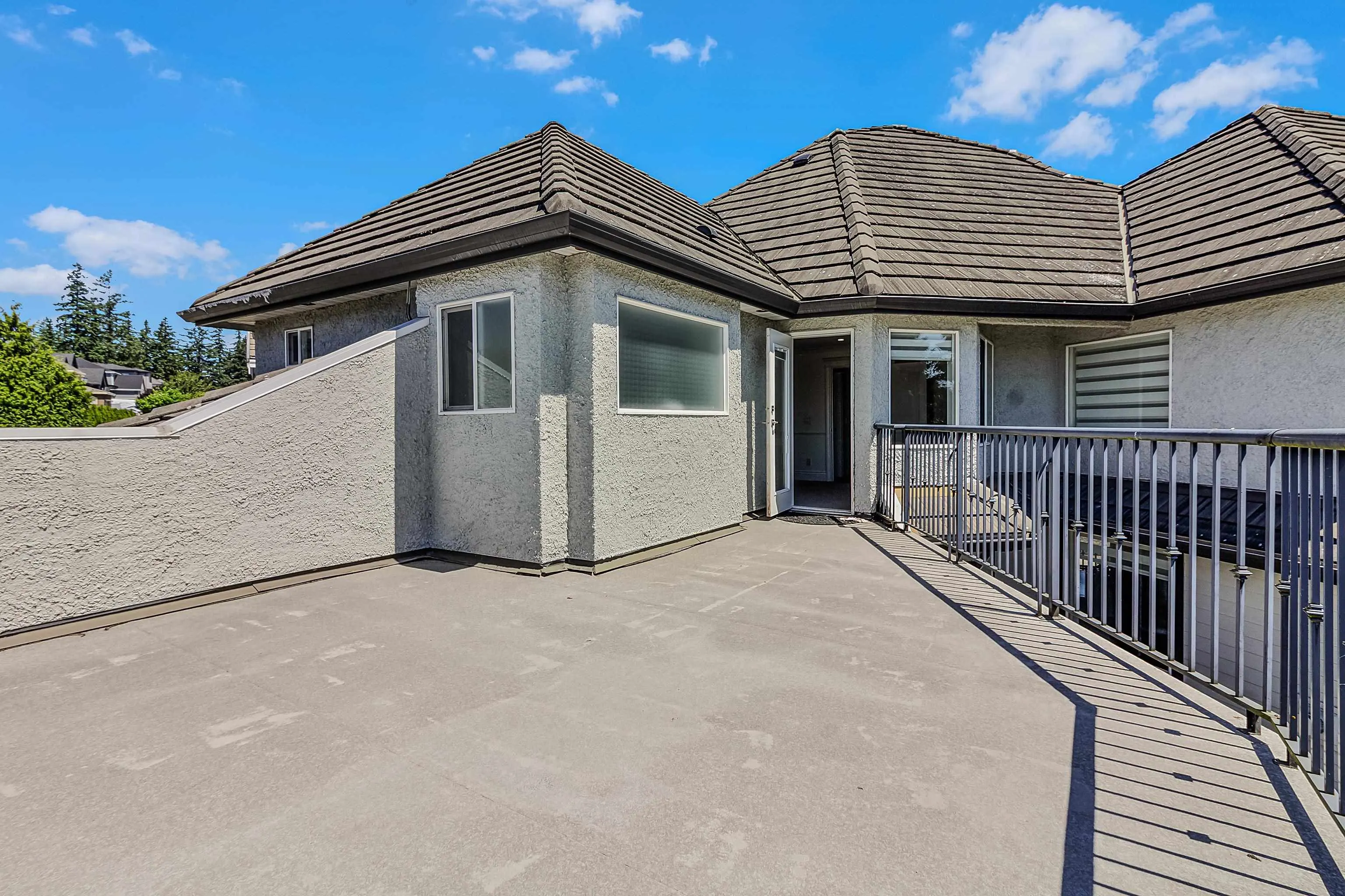 5733 W Kettle Crescent