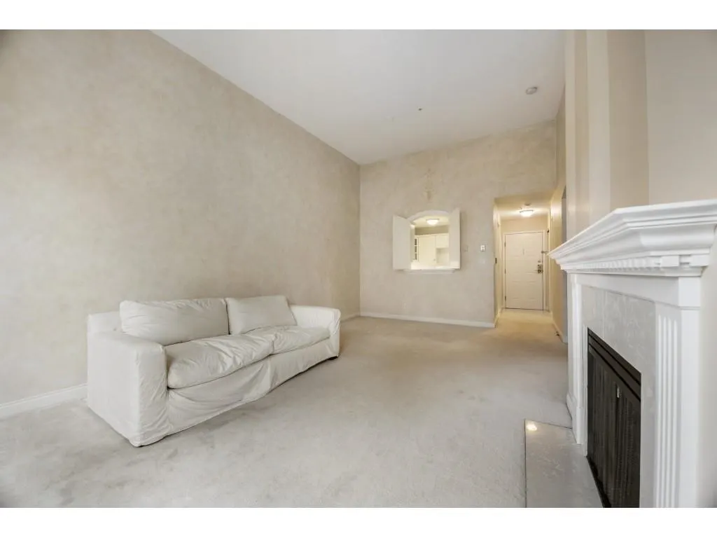 427 5835 Hampton Place