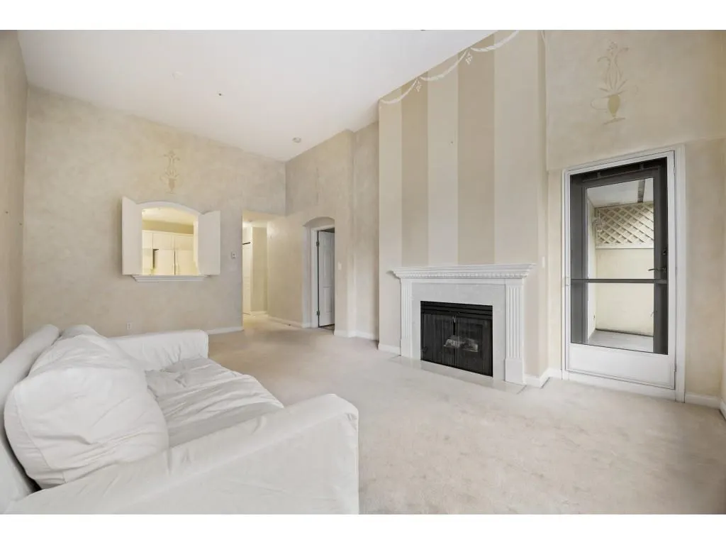 427 5835 Hampton Place