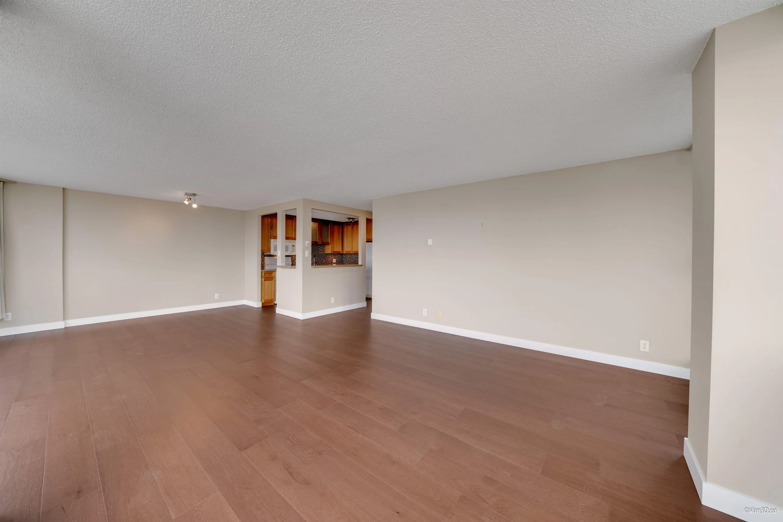2306 6540 Burlington Avenue