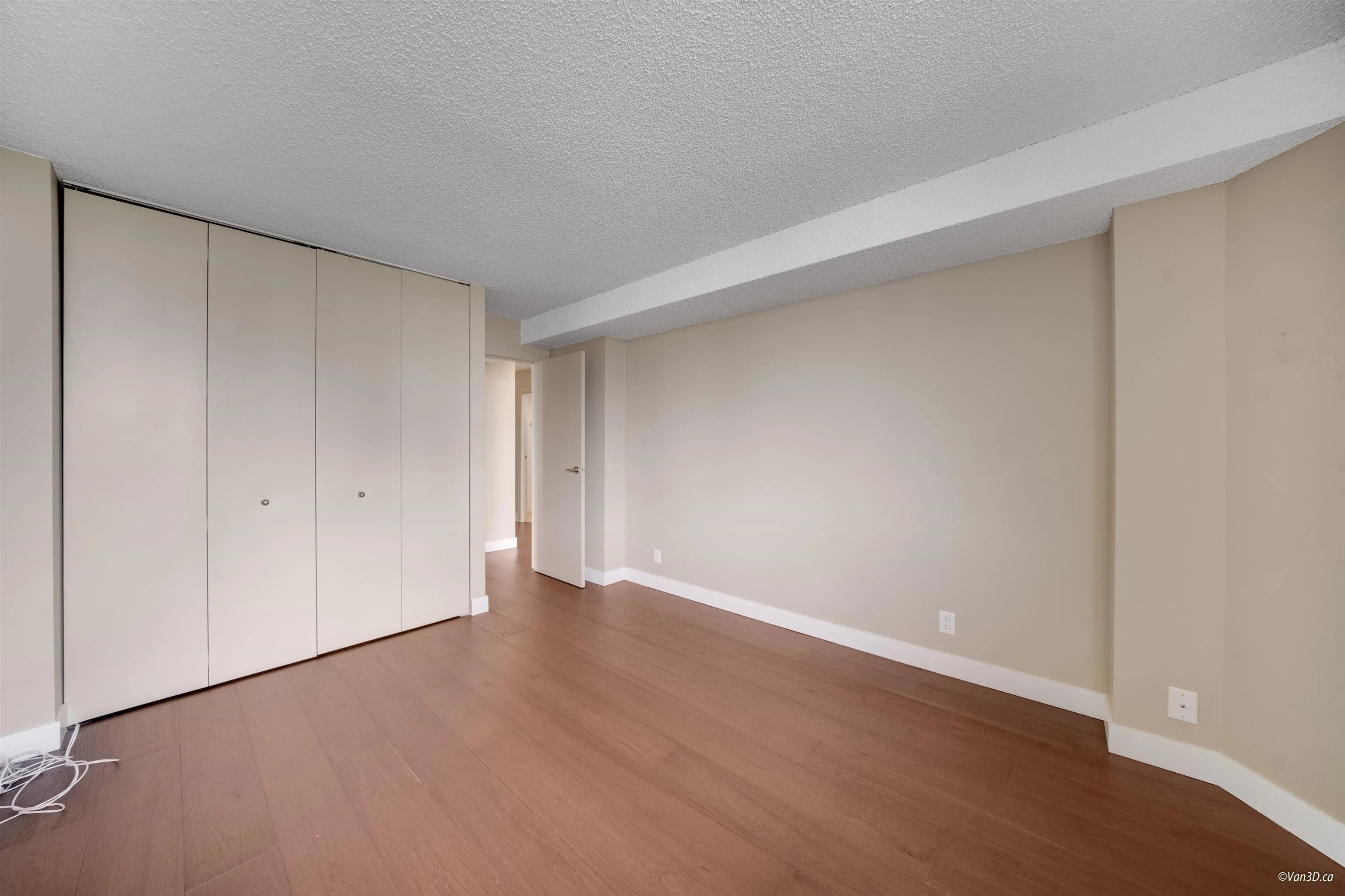 2306 6540 Burlington Avenue