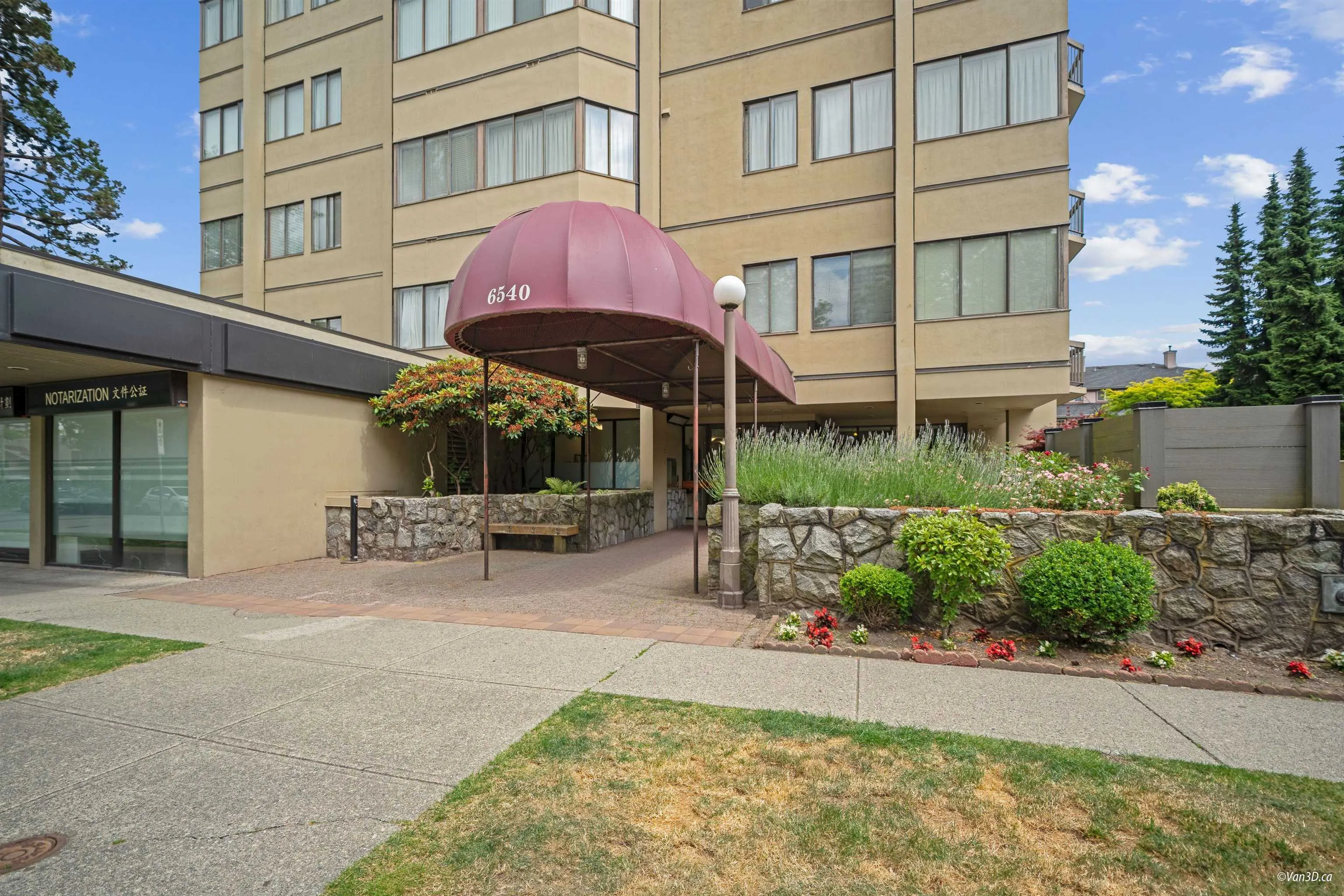2306 6540 Burlington Avenue