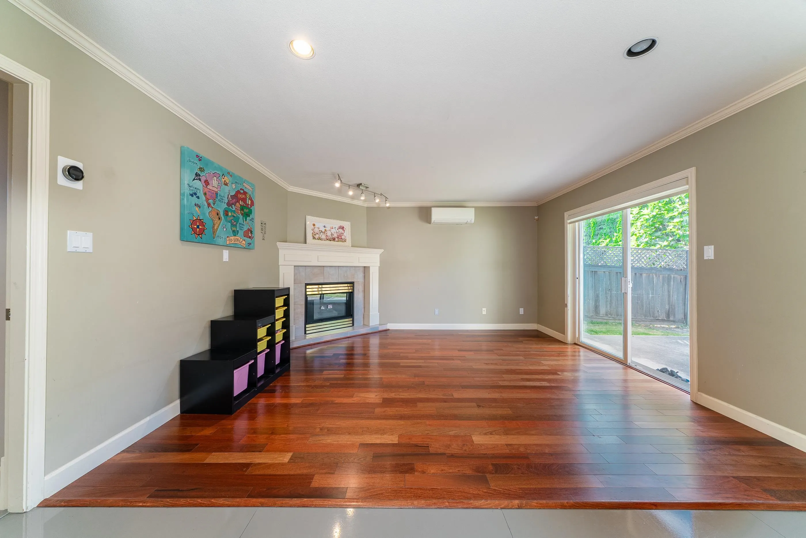 5491 Lackner Crescent