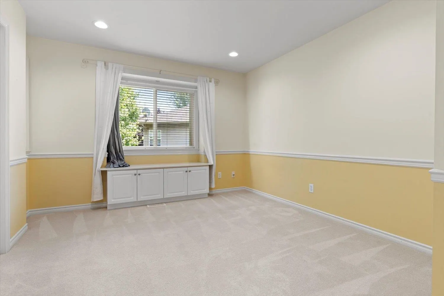 30687 Steelhead Court