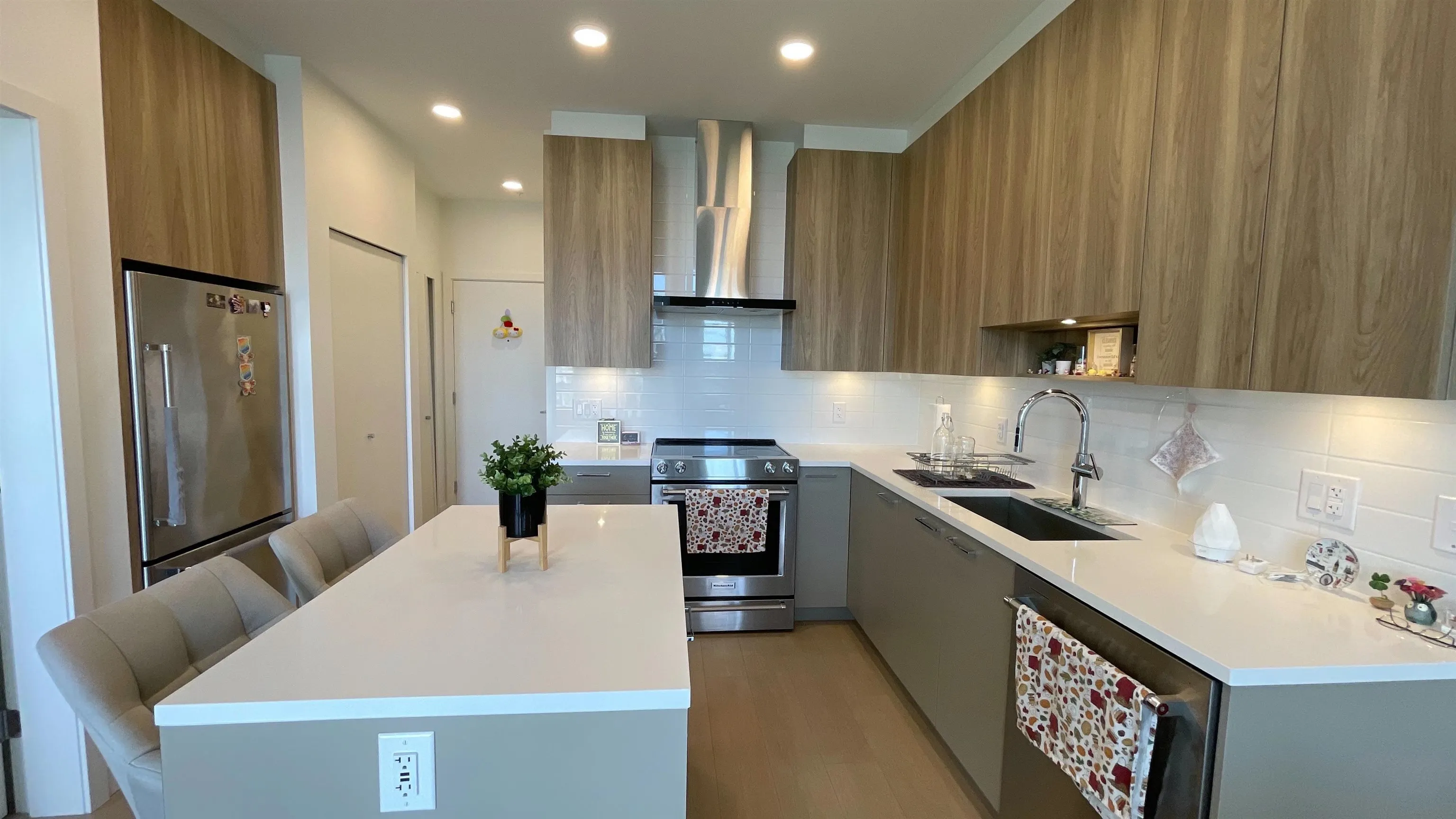 614 7599 15th Street