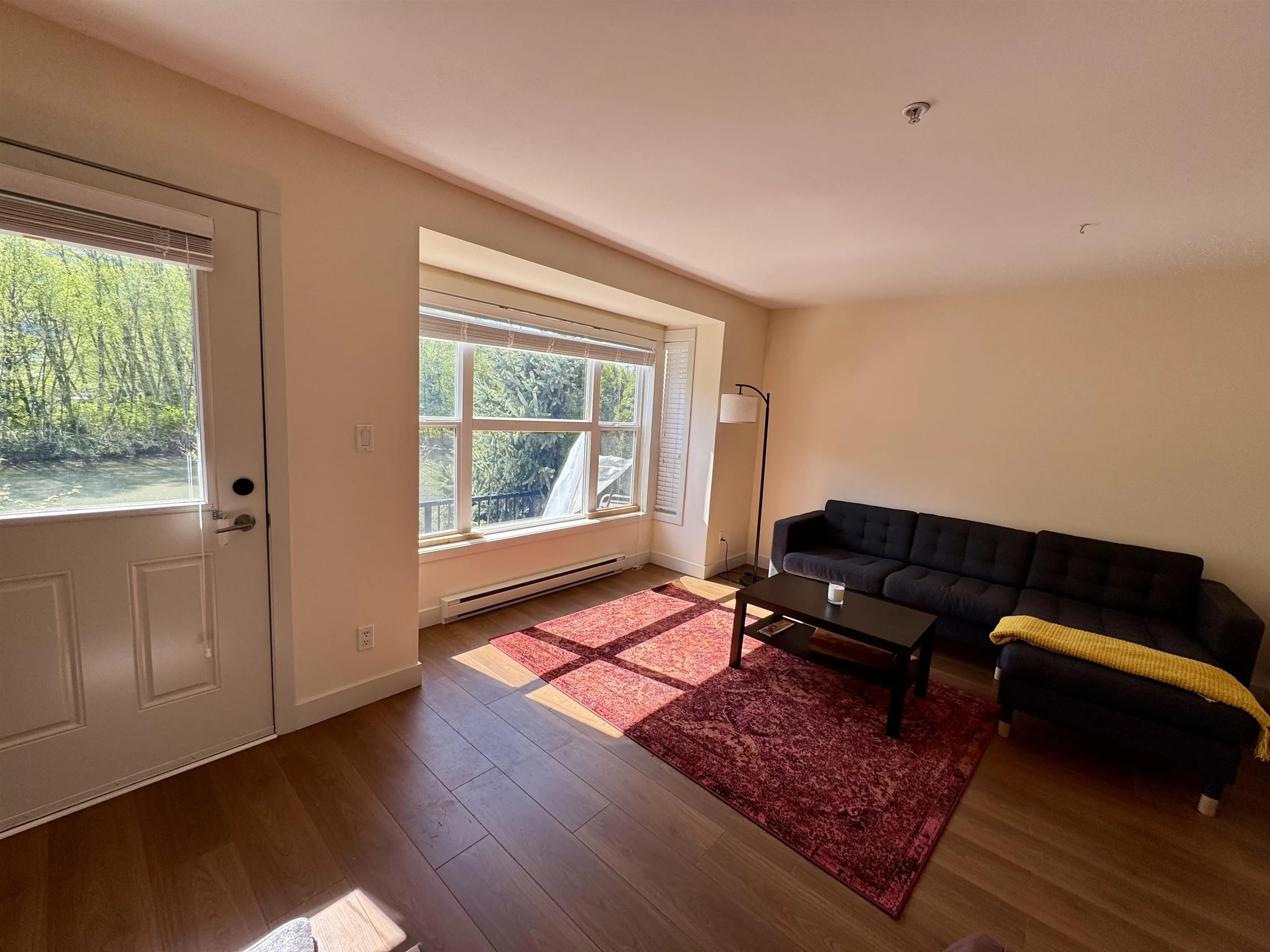 17 1204 Main Street