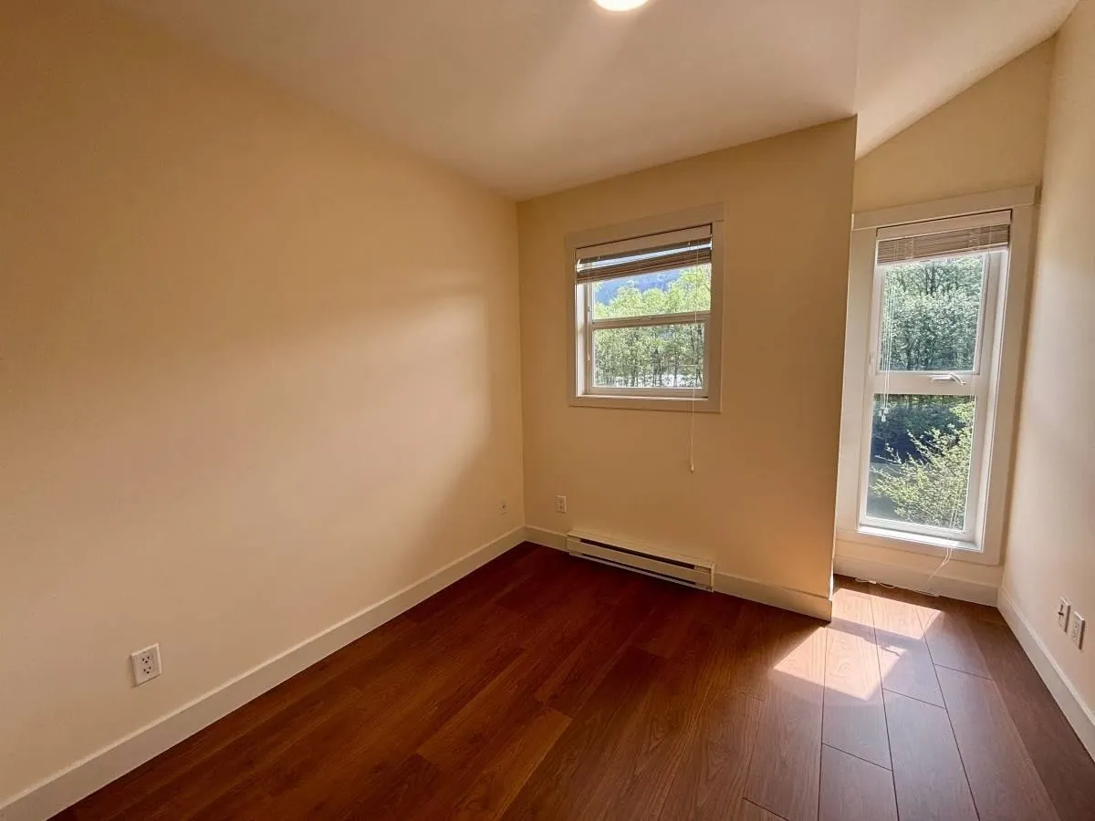 17 1204 Main Street