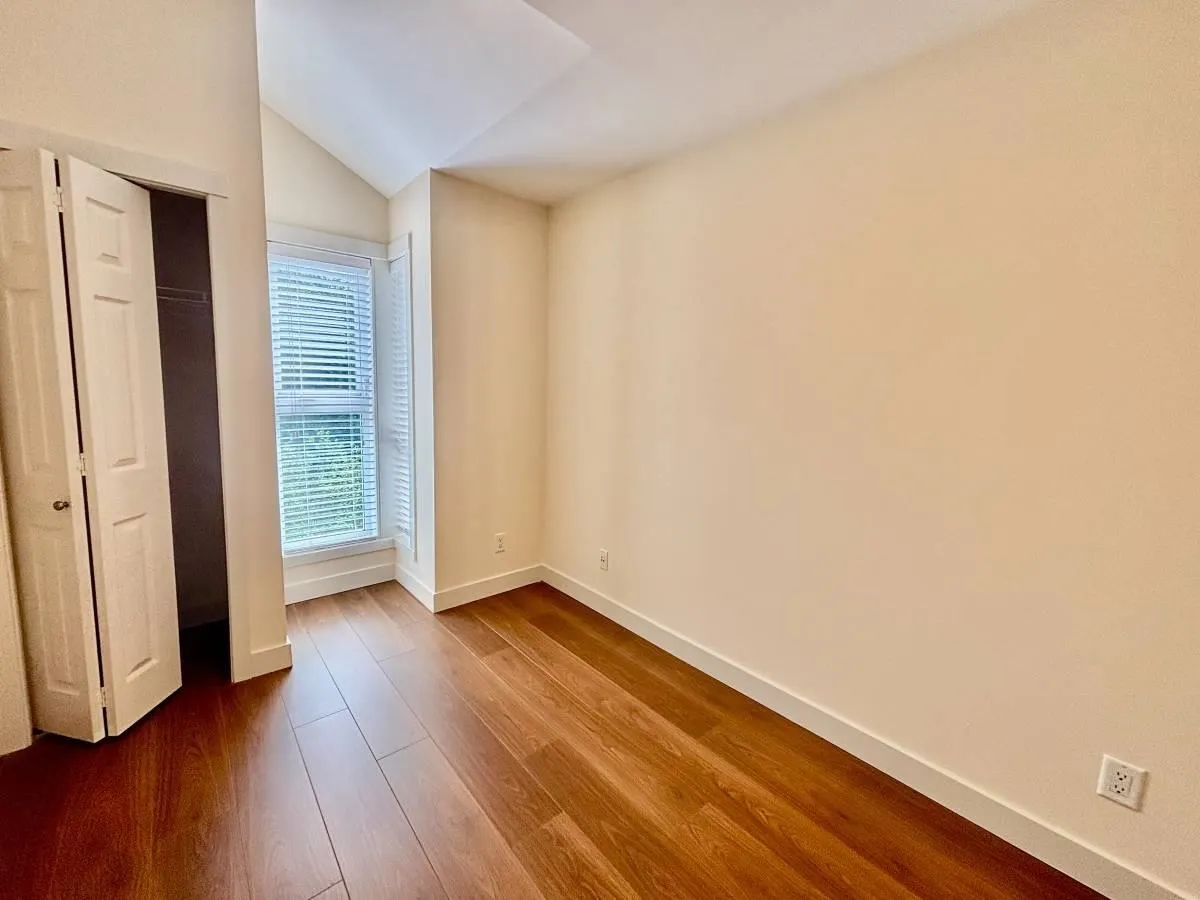 17 1204 Main Street