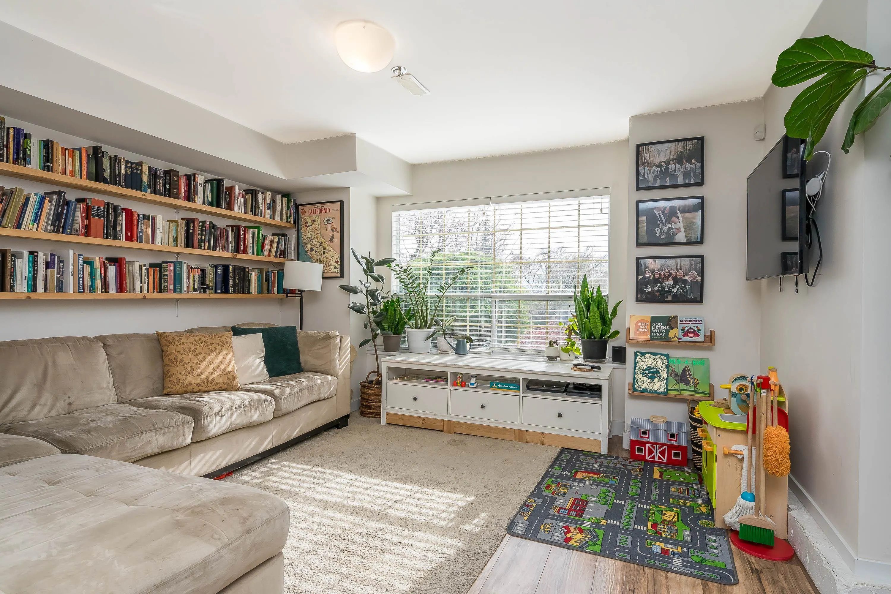 2245 Foothills Court