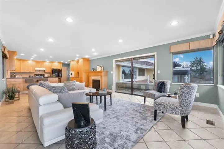 13209 Marine Drive