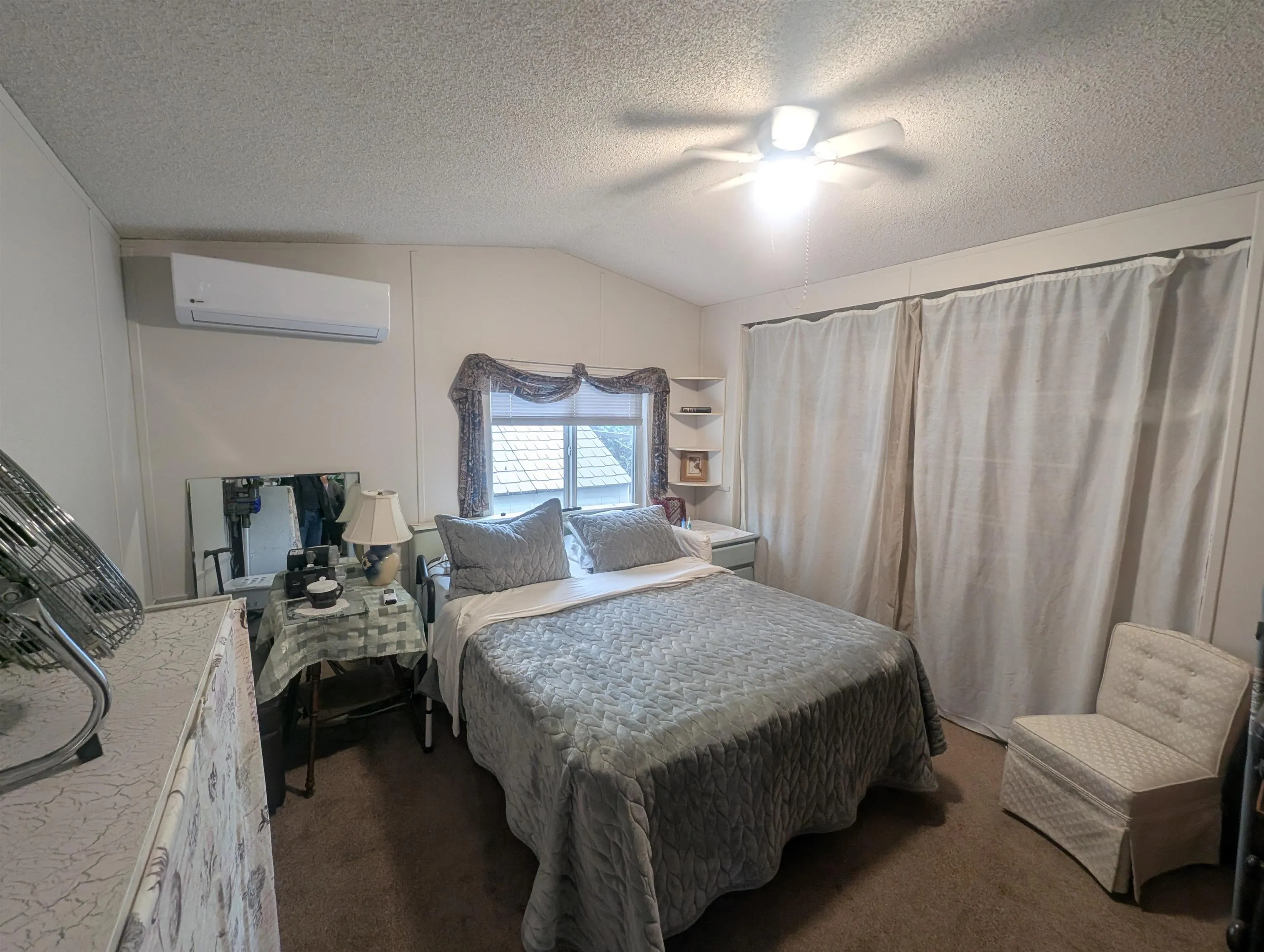 22 44565 Monte Vista Drive
